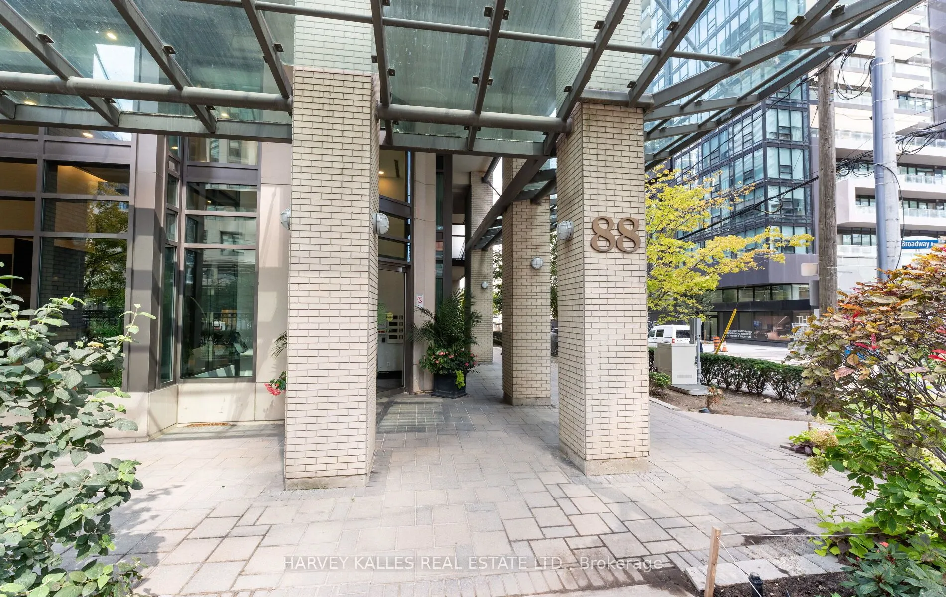88 Broadway Avenue, #1406