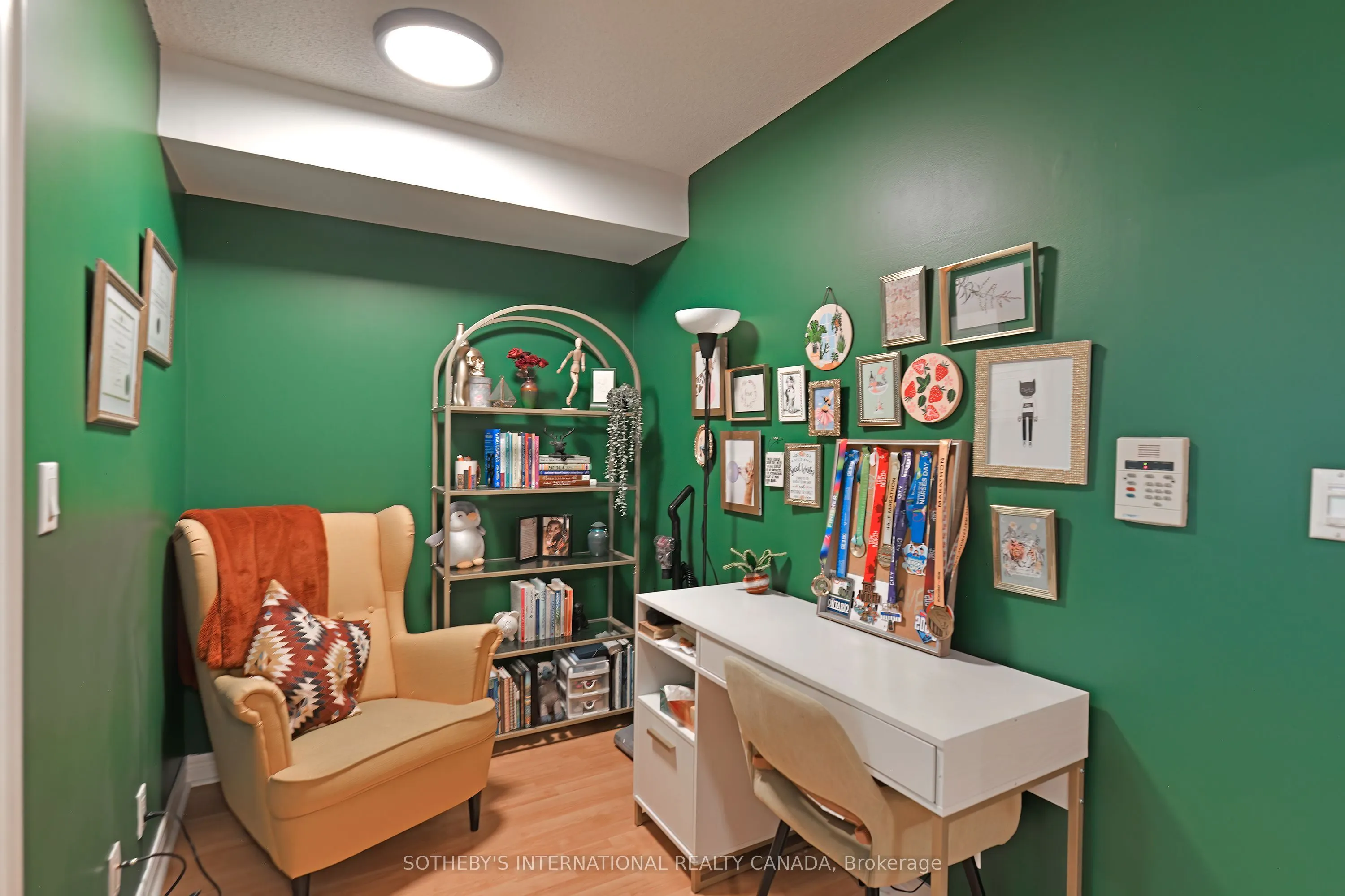 212 Eglinton Avenue E, #307