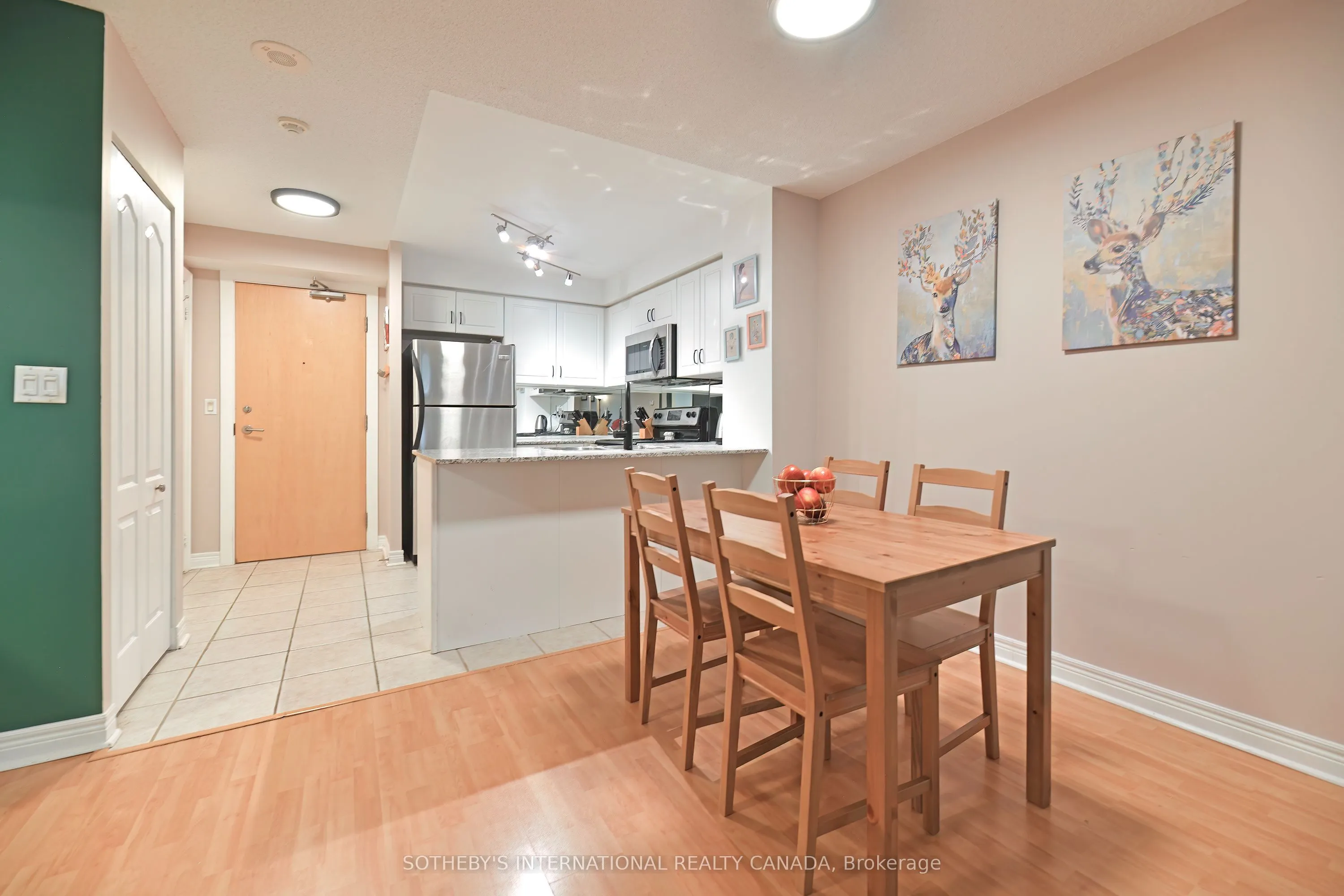 212 Eglinton Avenue E, #307