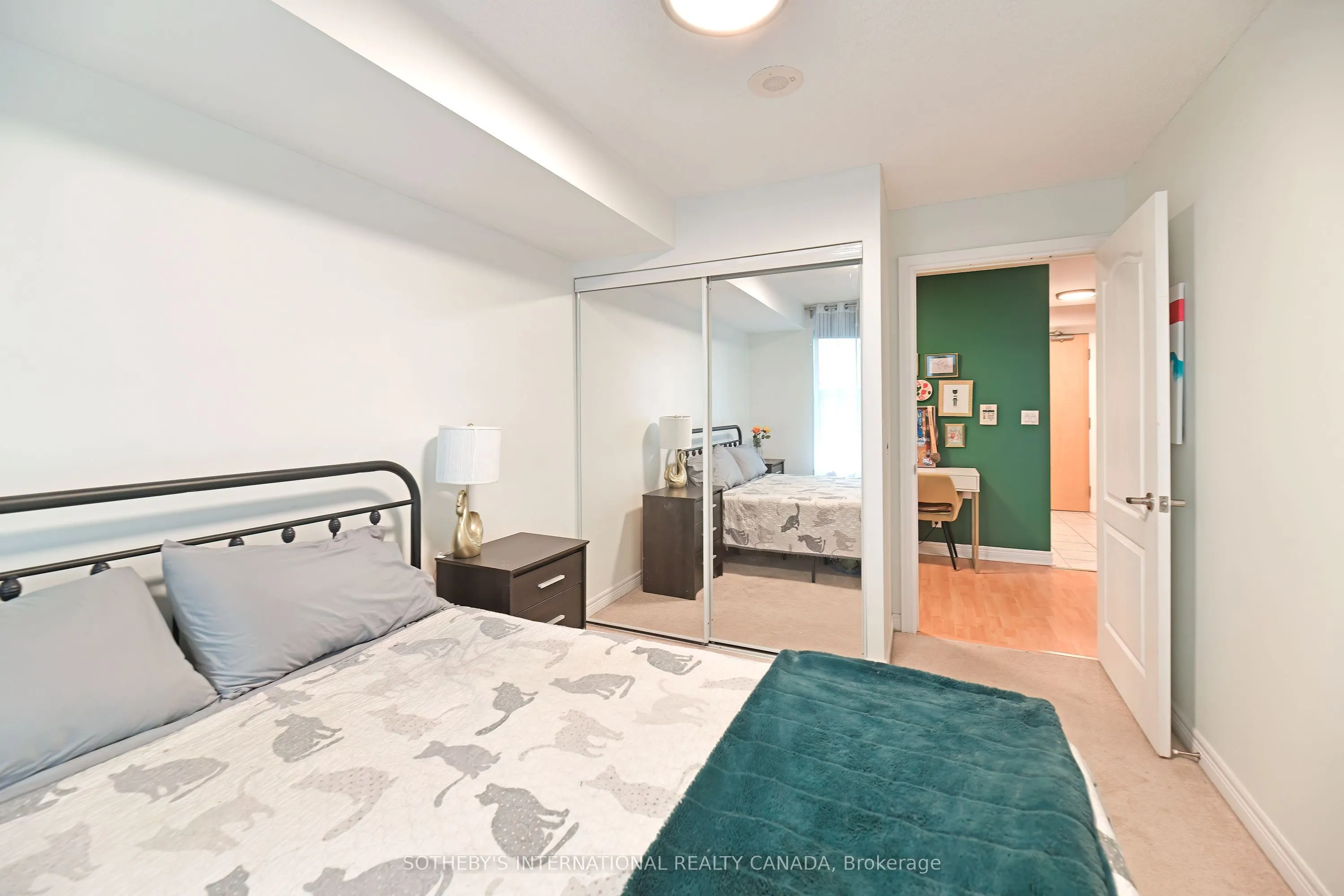 212 Eglinton Avenue E, #307
