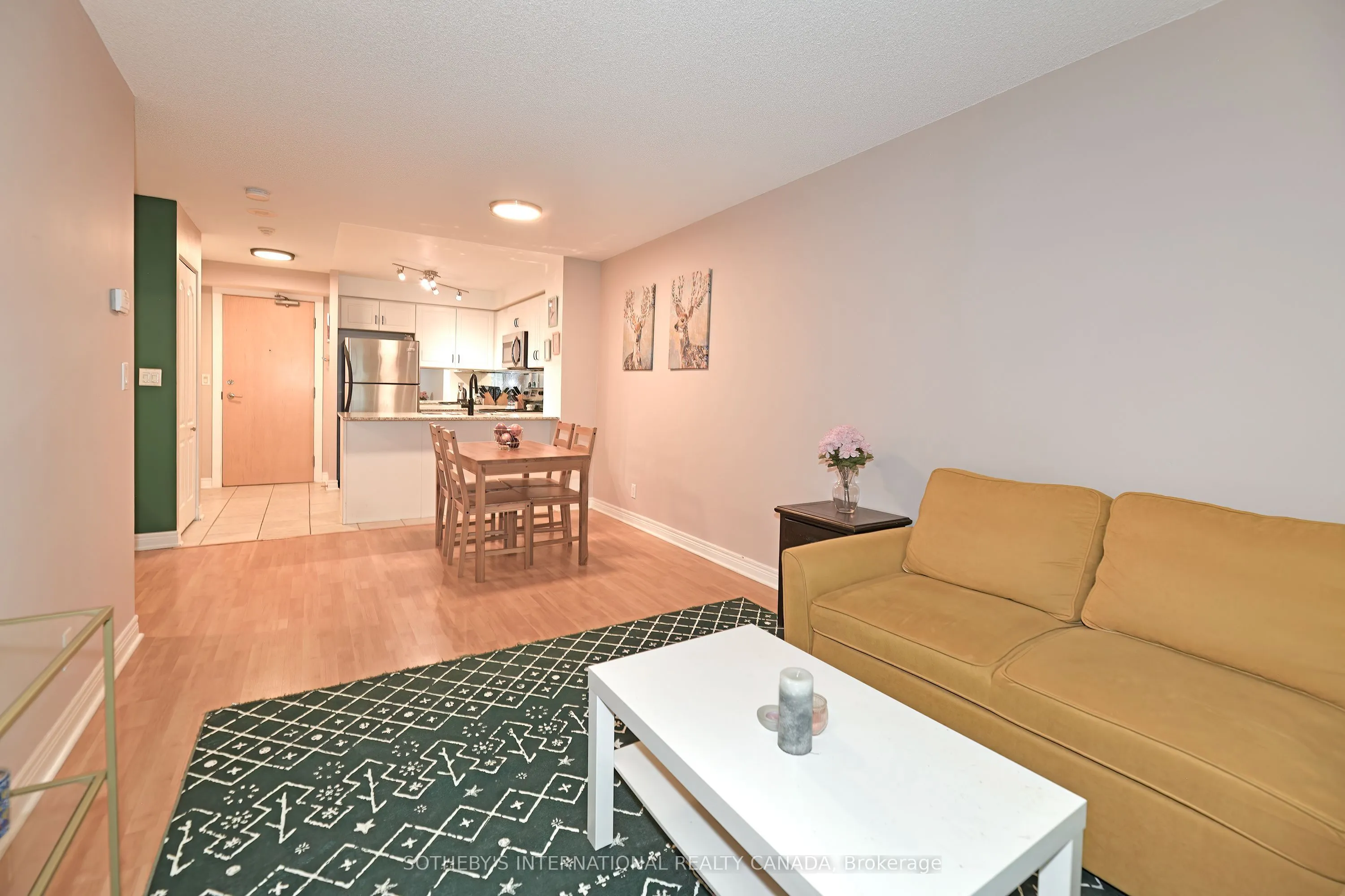 212 Eglinton Avenue E, #307