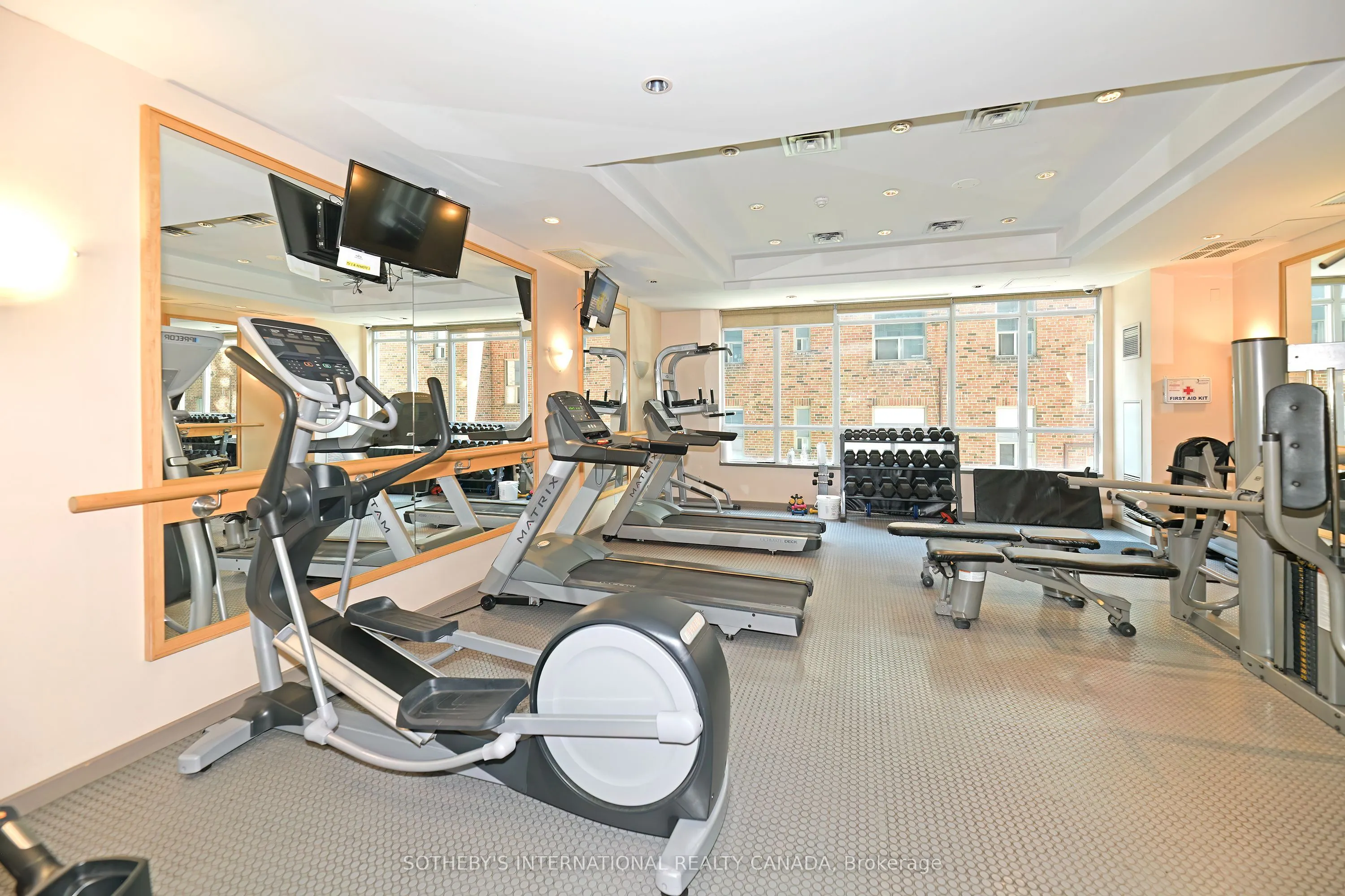 212 Eglinton Avenue E, #307