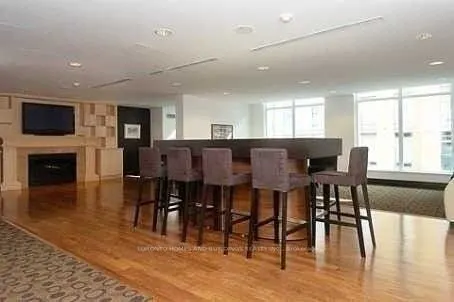 8 Scollard Street, #8