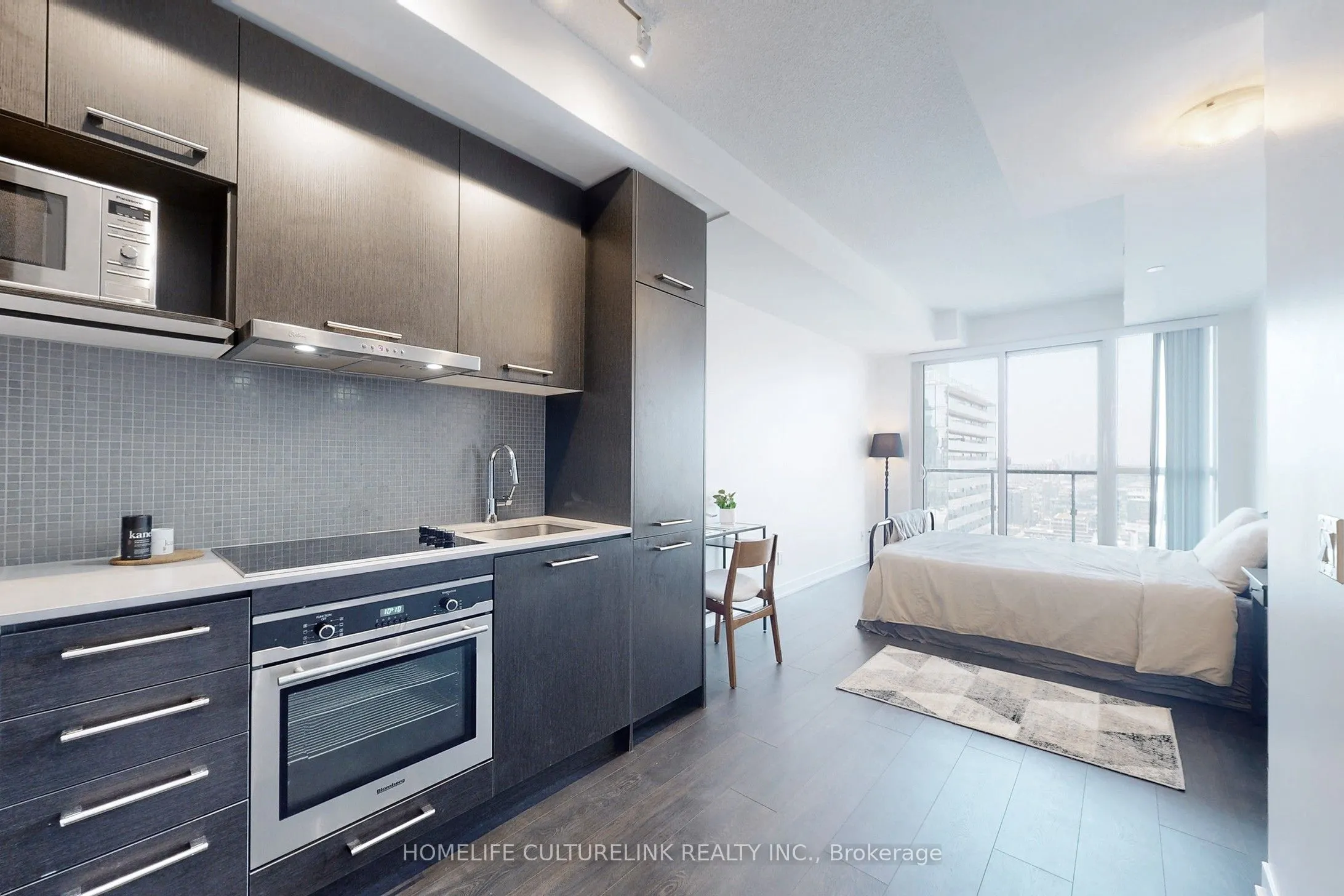 87 Peter Street, #3005
