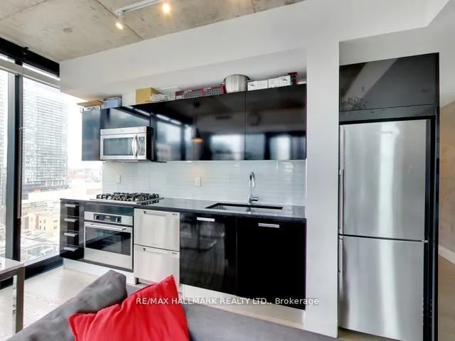 224 King Street W, #1407
