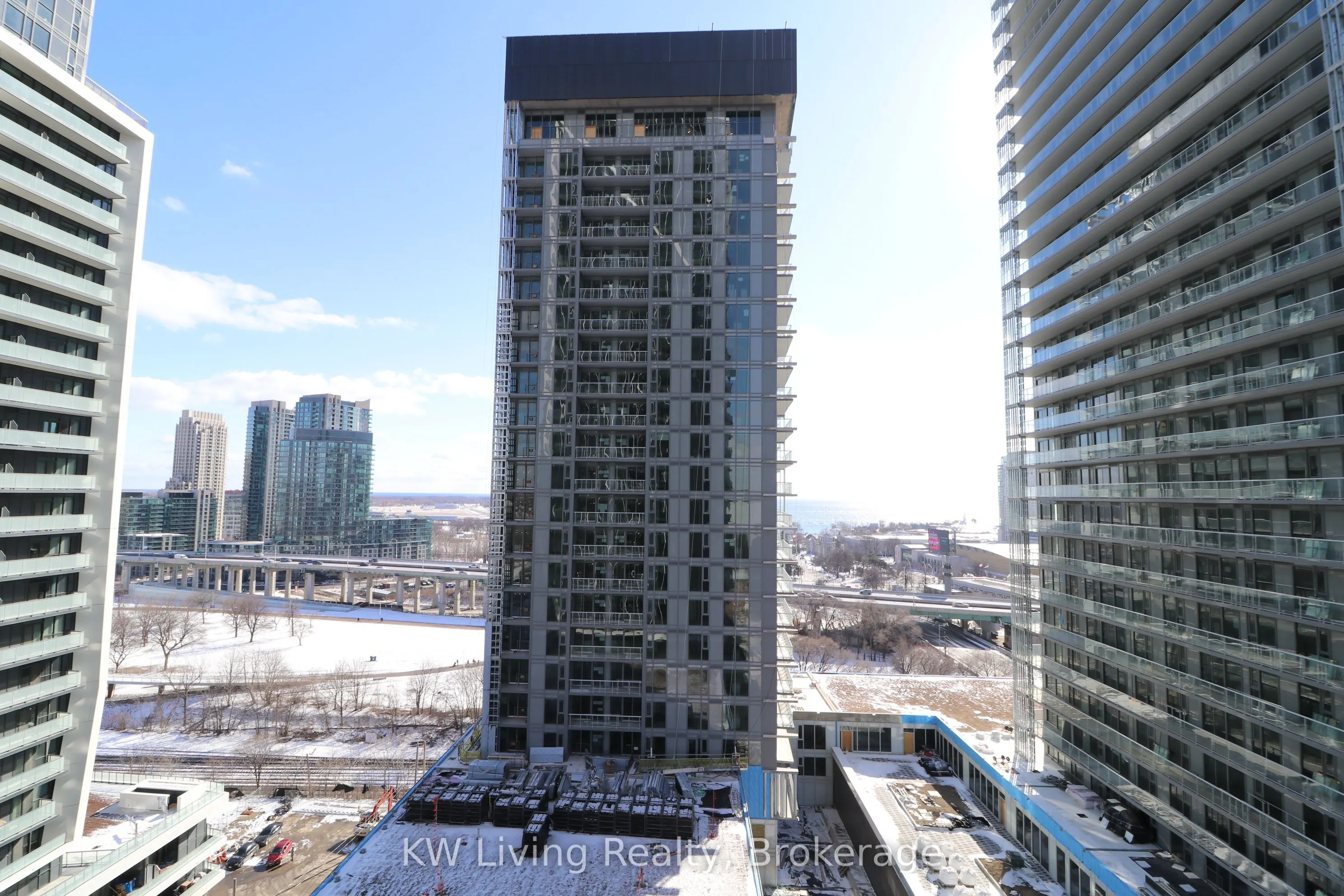 50 Ordnance Street, #1402