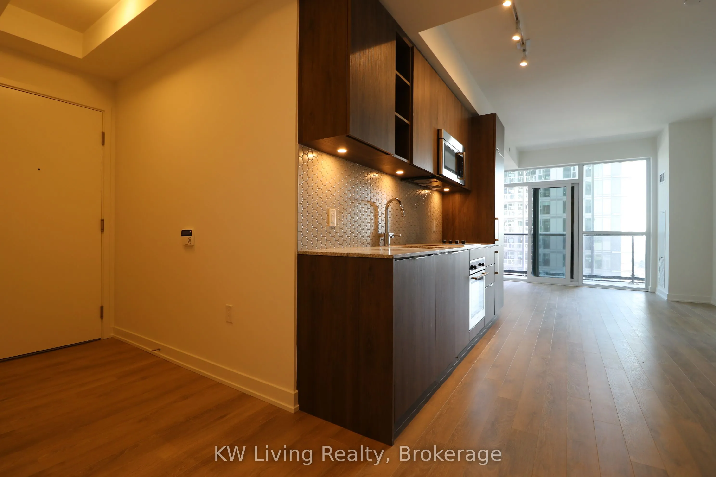 50 Ordnance Street, #1402
