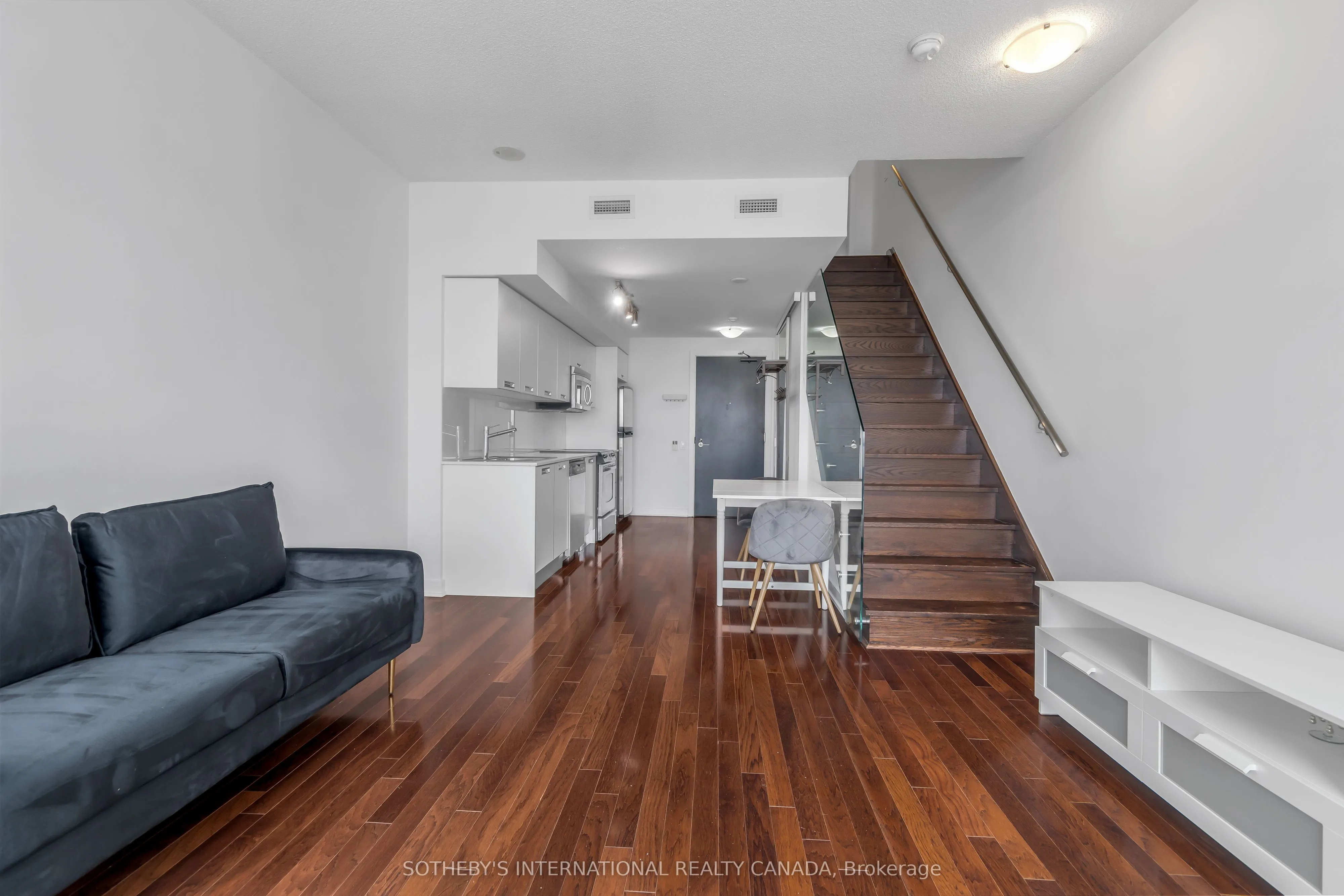 33 Charles Street E, #3807