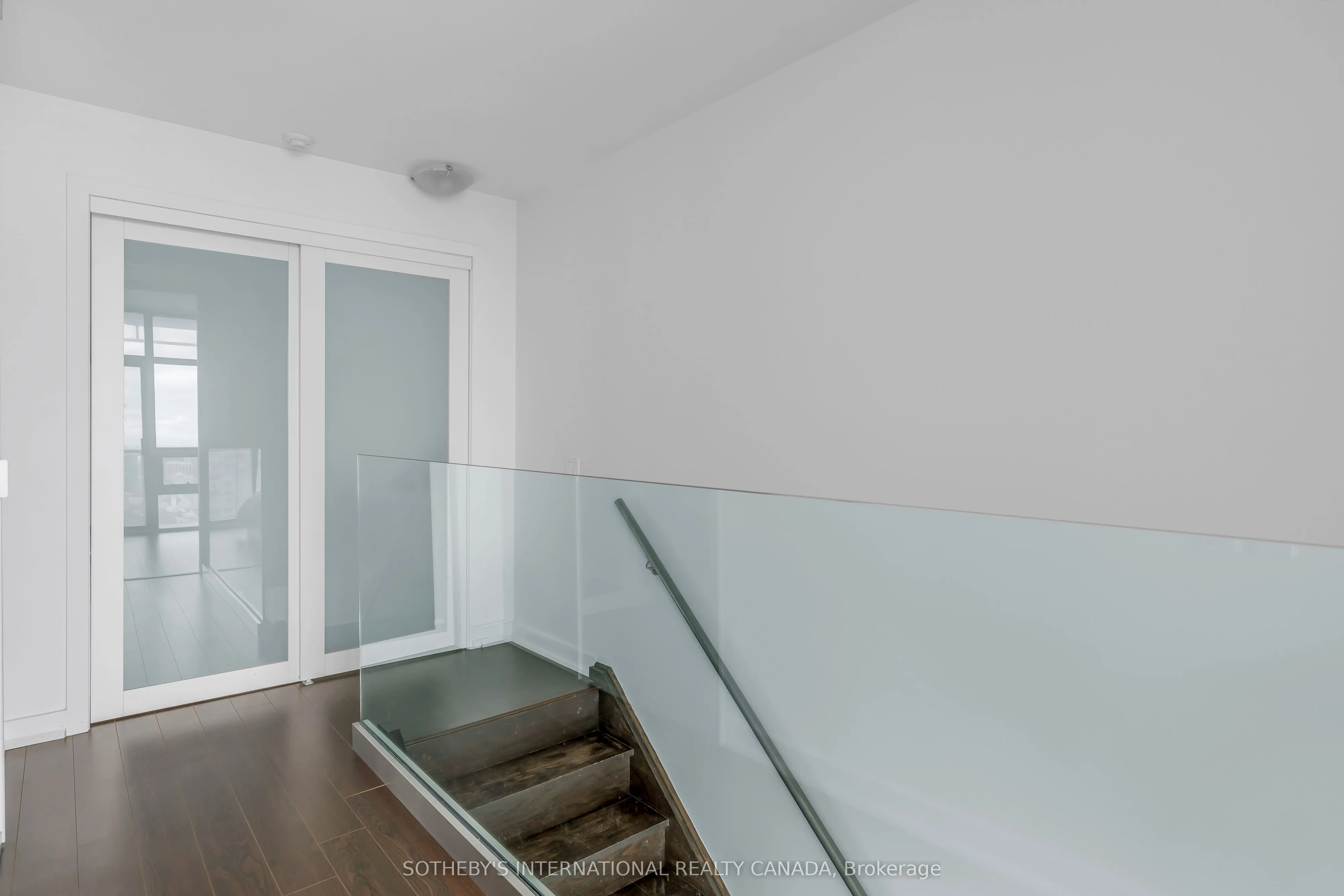 33 Charles Street E, #3807