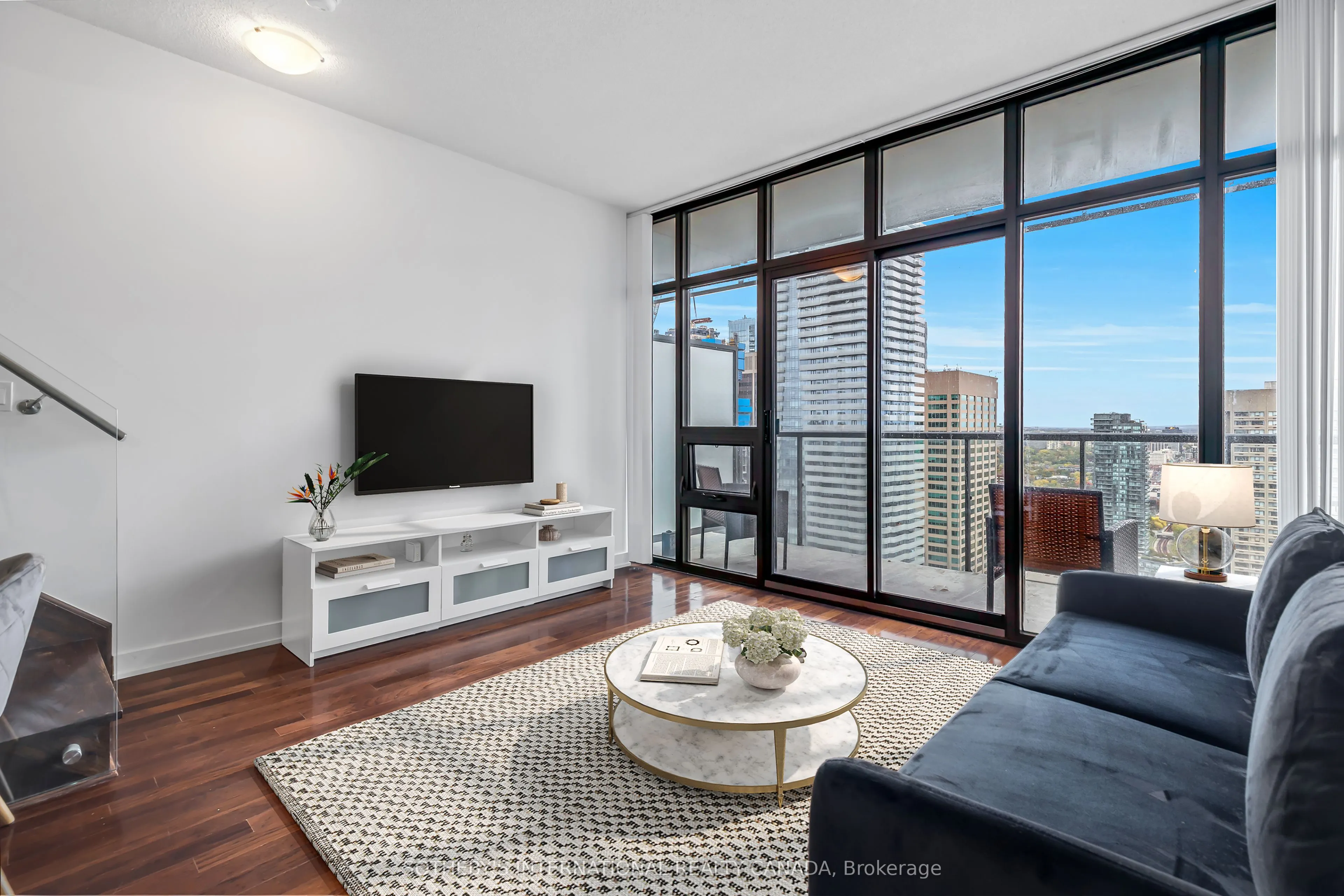 33 Charles Street E, #3807