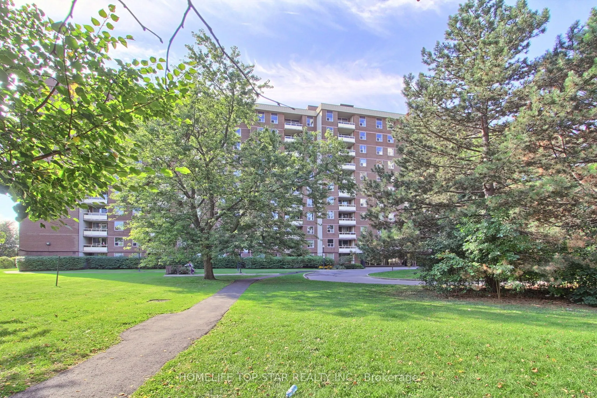 175 Hilda Ave Avenue, #703