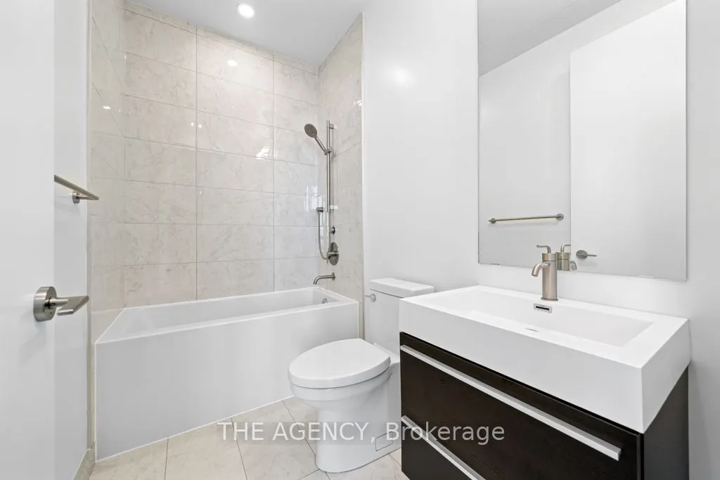 39 Roehampton Avenue, #4506