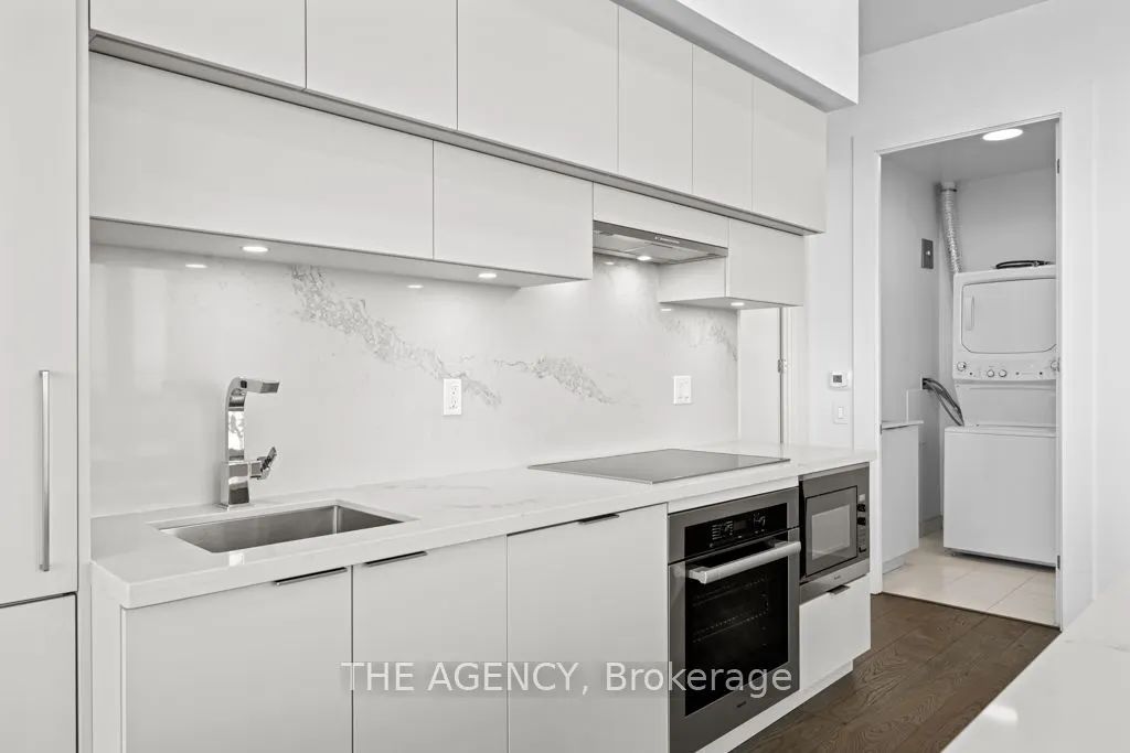 39 Roehampton Avenue, #4506