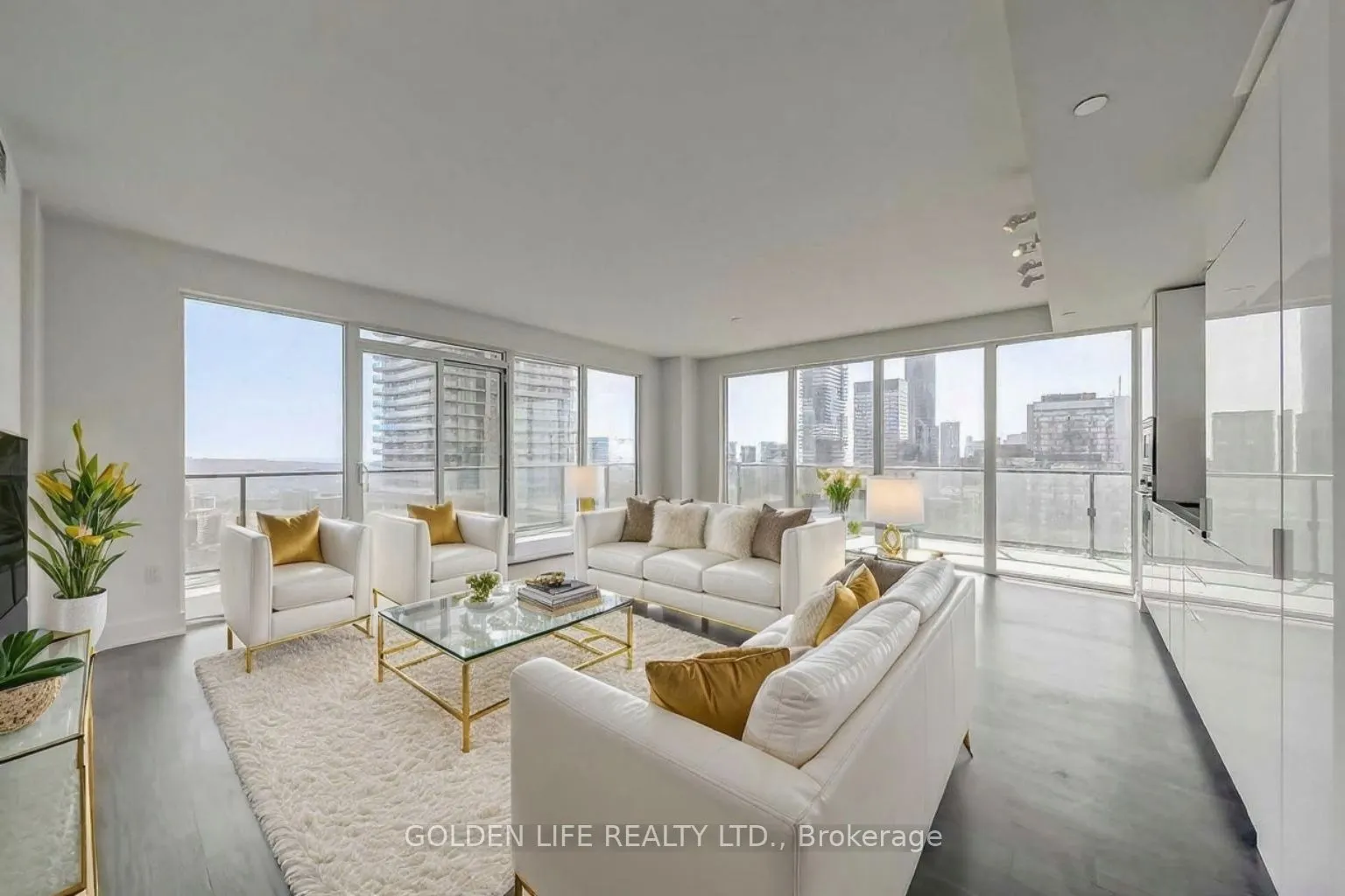 955 Bay Street, #3802