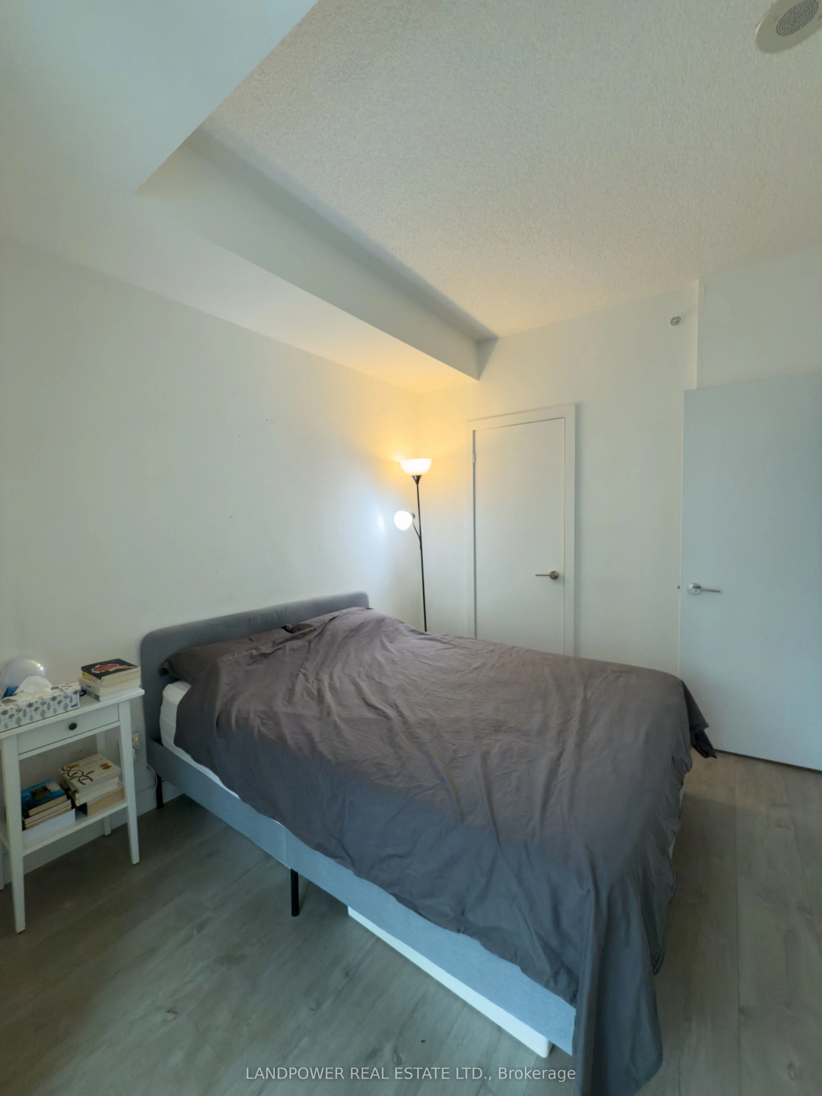 30 Nelson Street, #1205