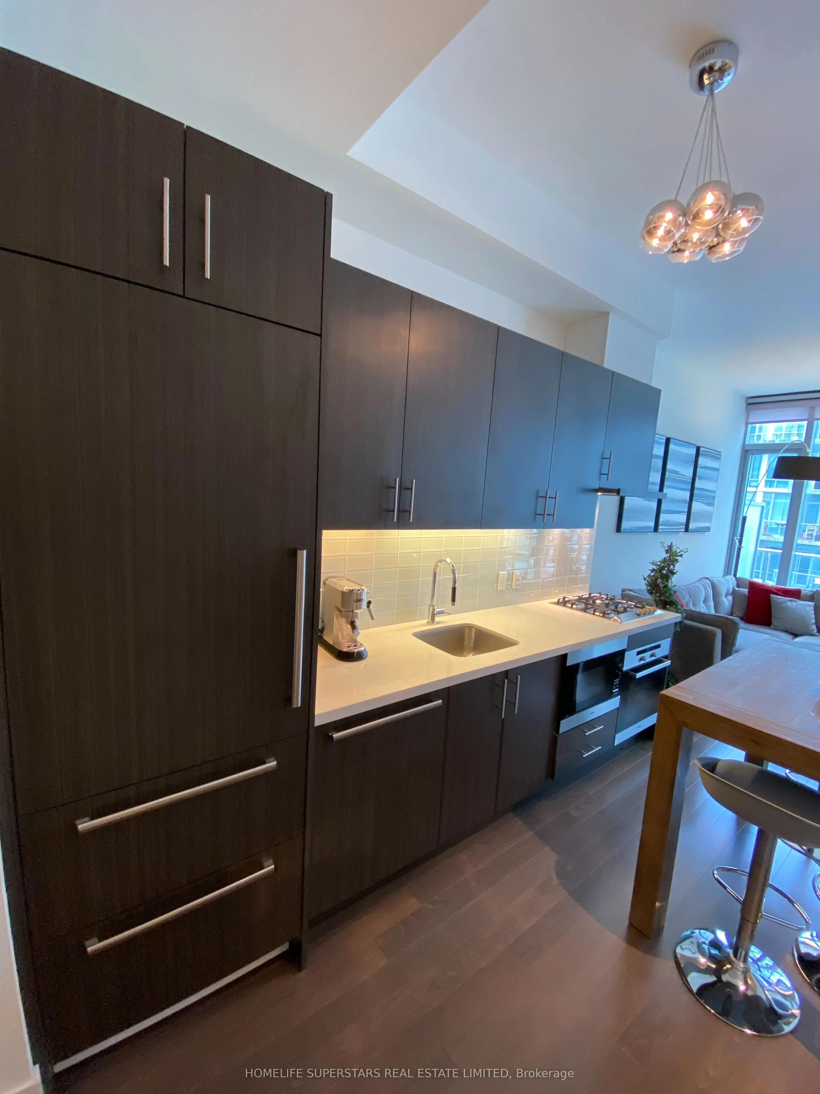 39 Queens Quay E, #705