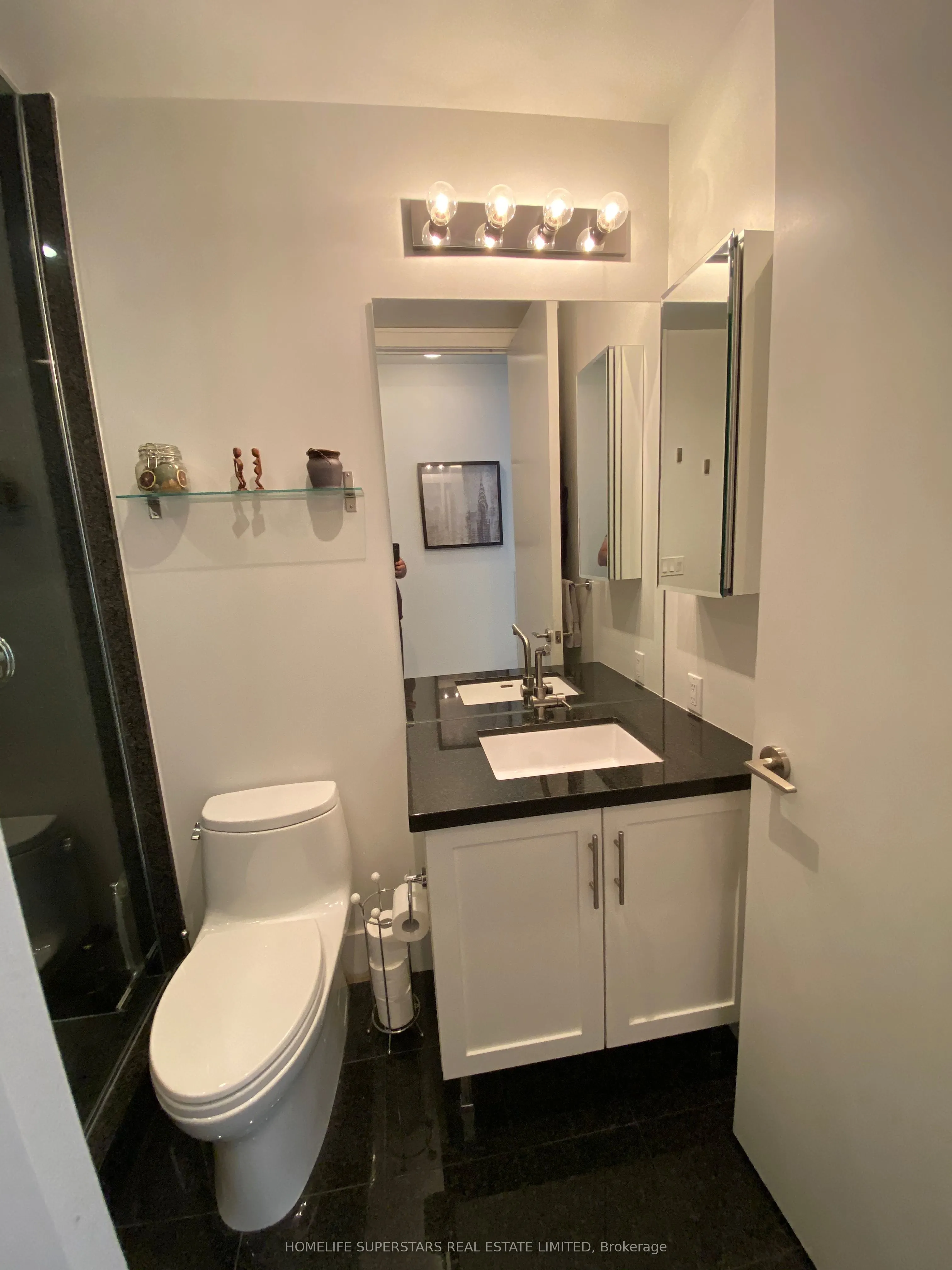 39 Queens Quay E, #705