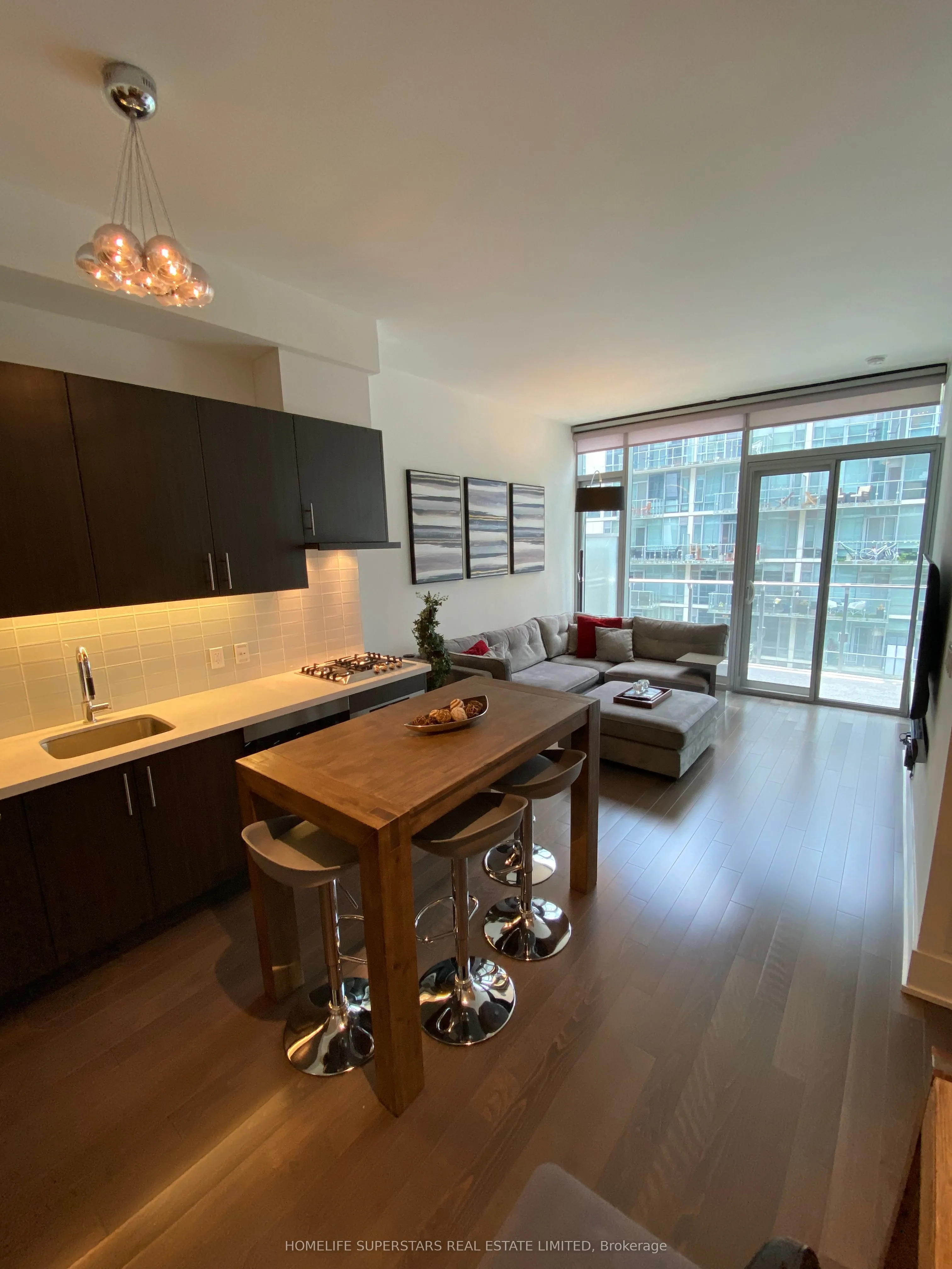 39 Queens Quay E, #705