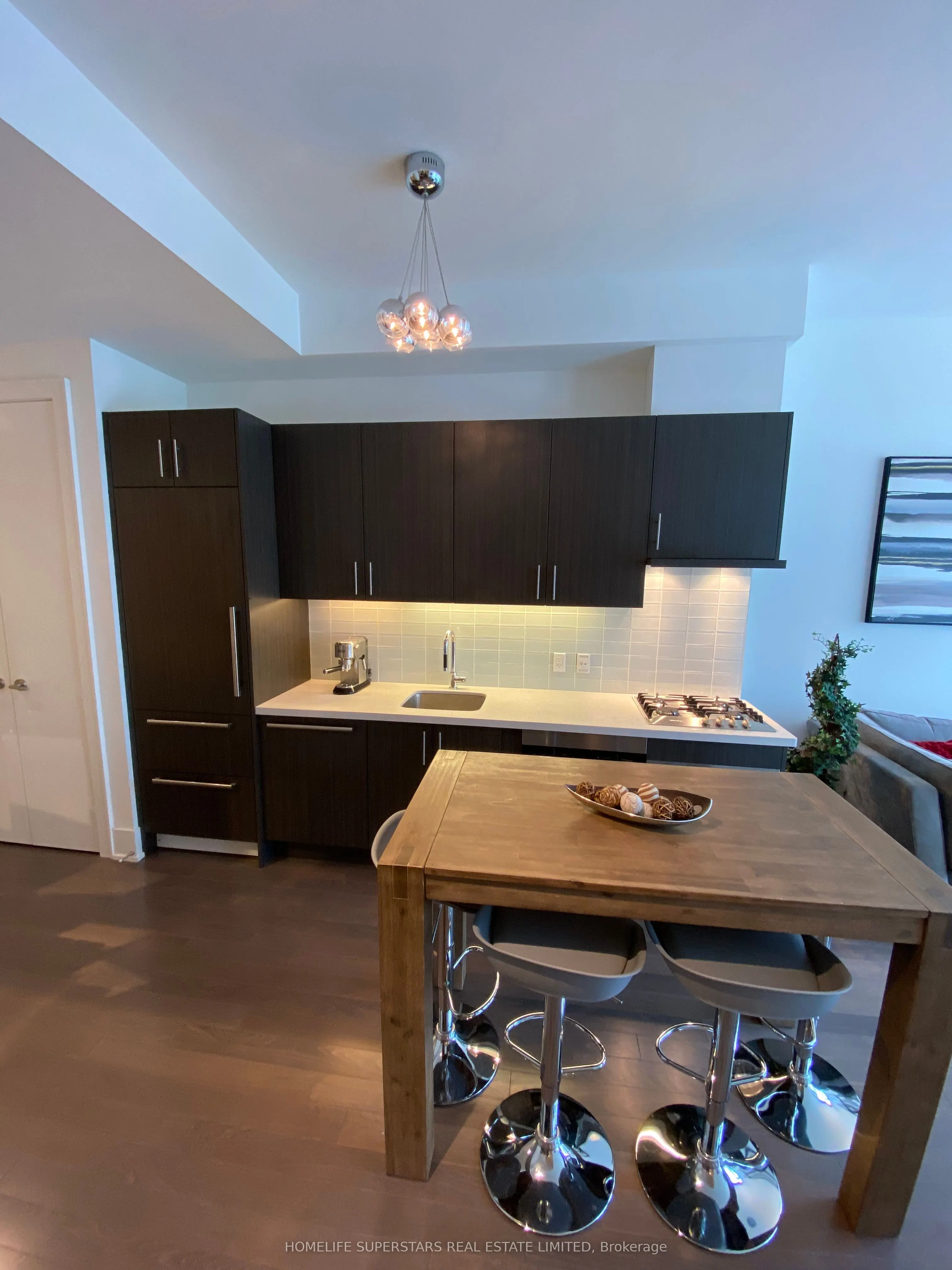 39 Queens Quay E, #705