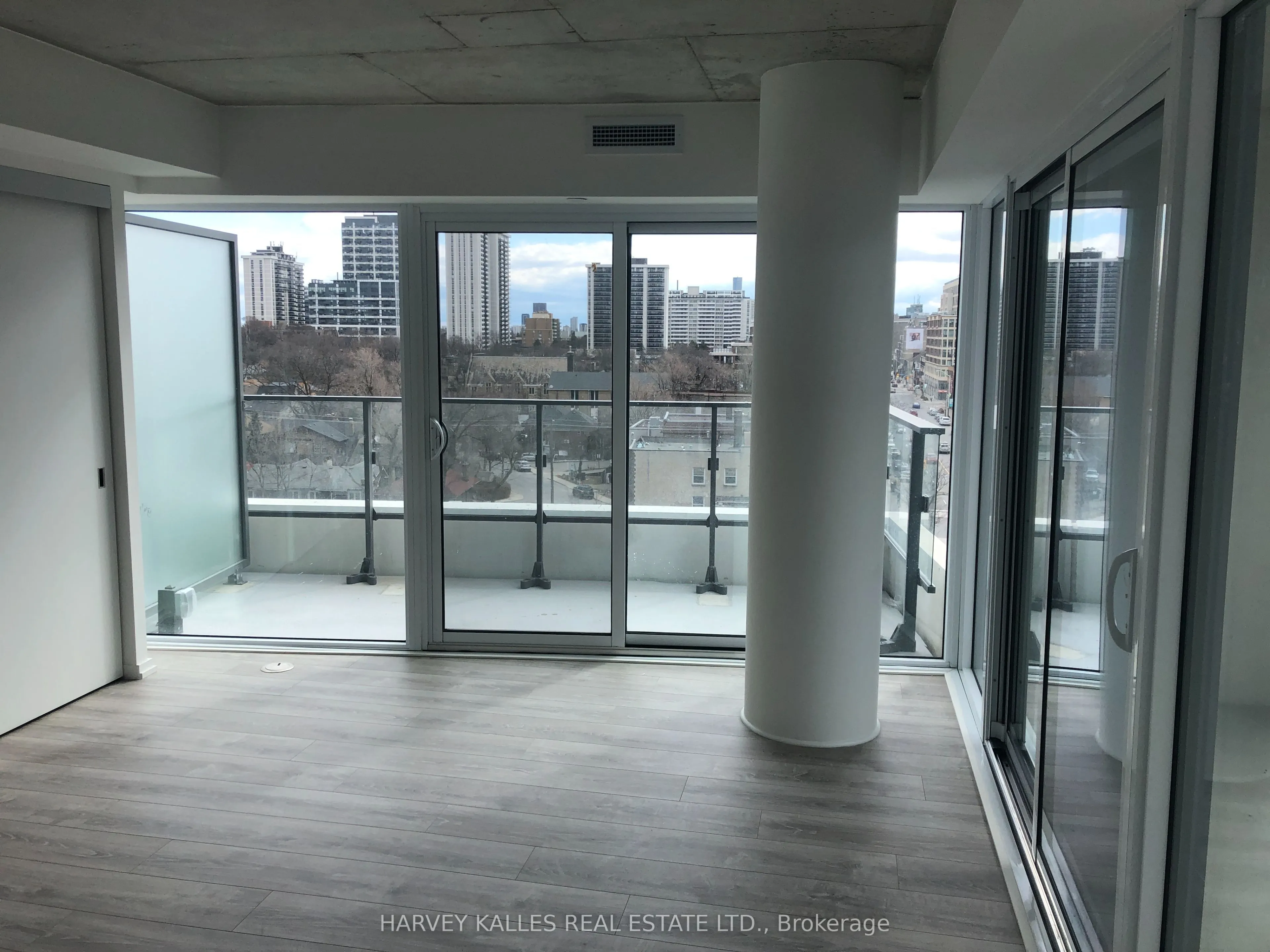 8 Hillsdale Avenue E, #827