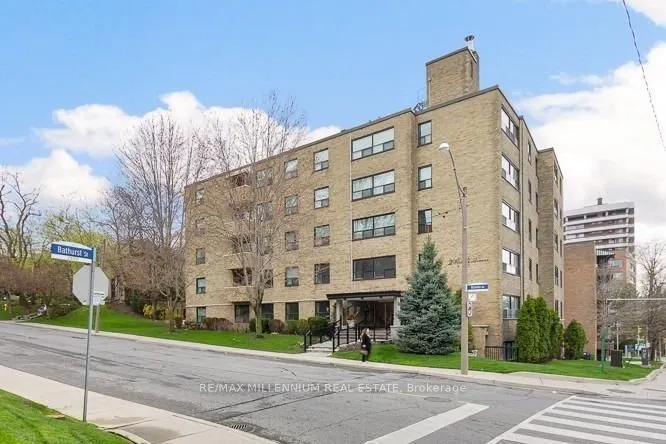2 Ridelle Avenue, #103