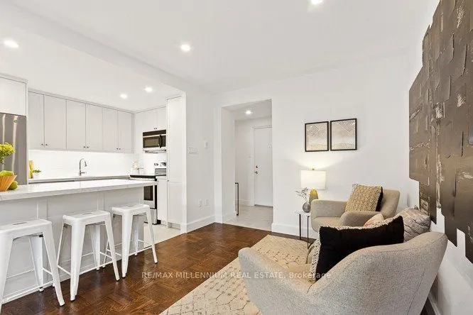 2 Ridelle Avenue, #103