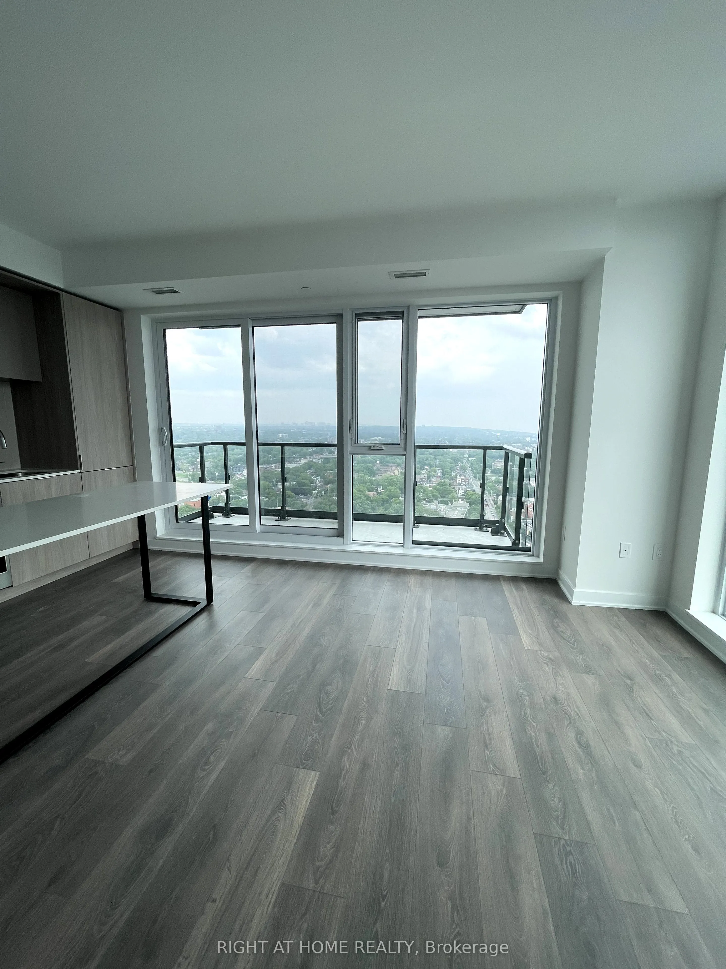 130 River Street, #2902