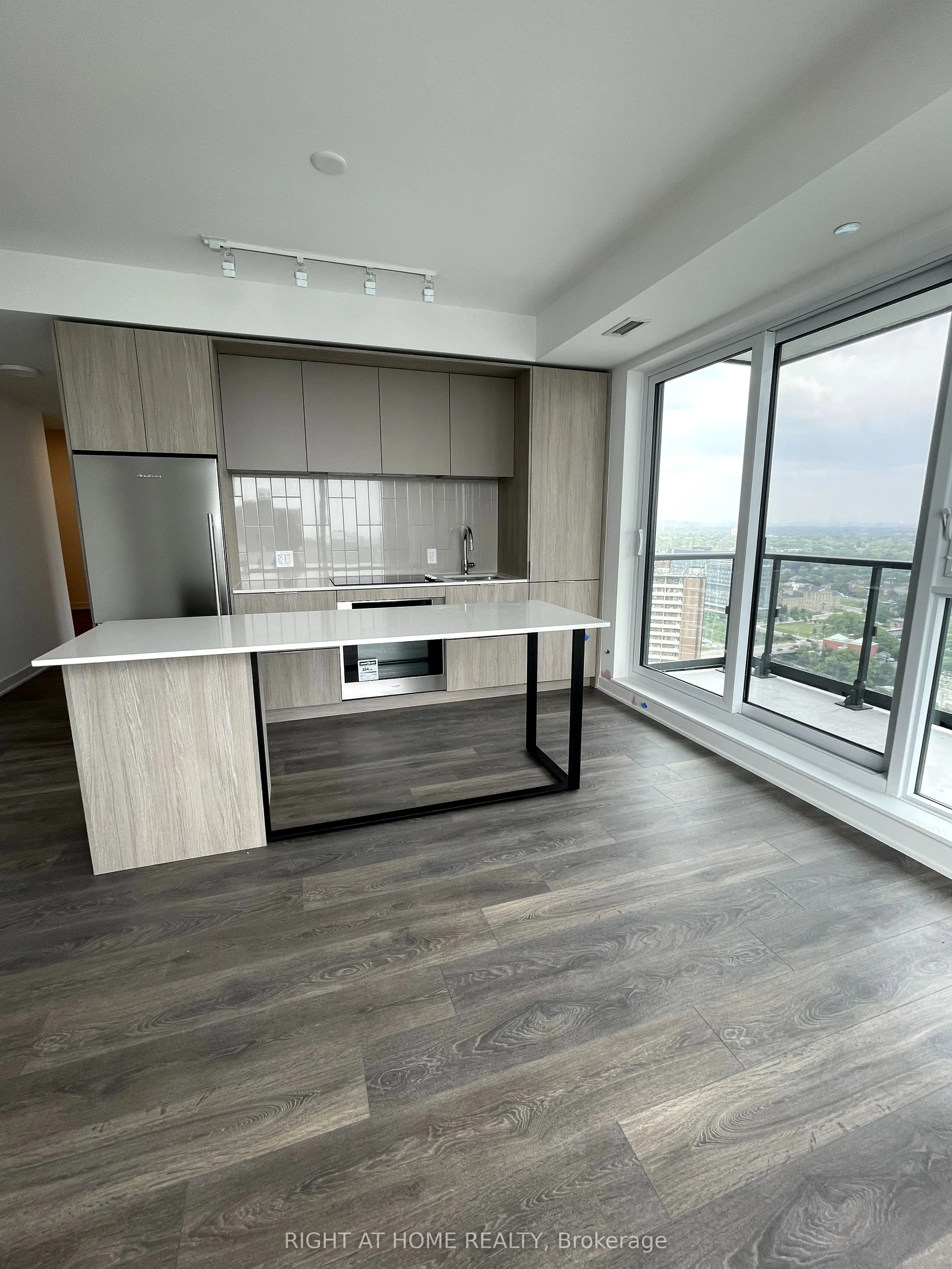 130 River Street, #2902