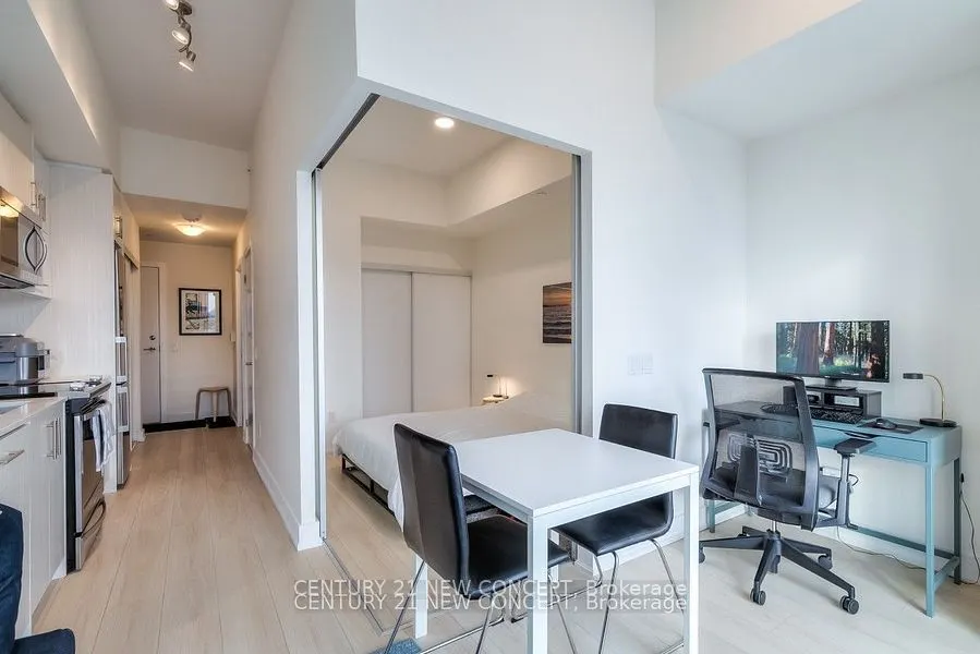 128 Fairview Mall Drive, #402