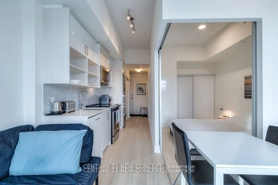 128 Fairview Mall Drive, #402