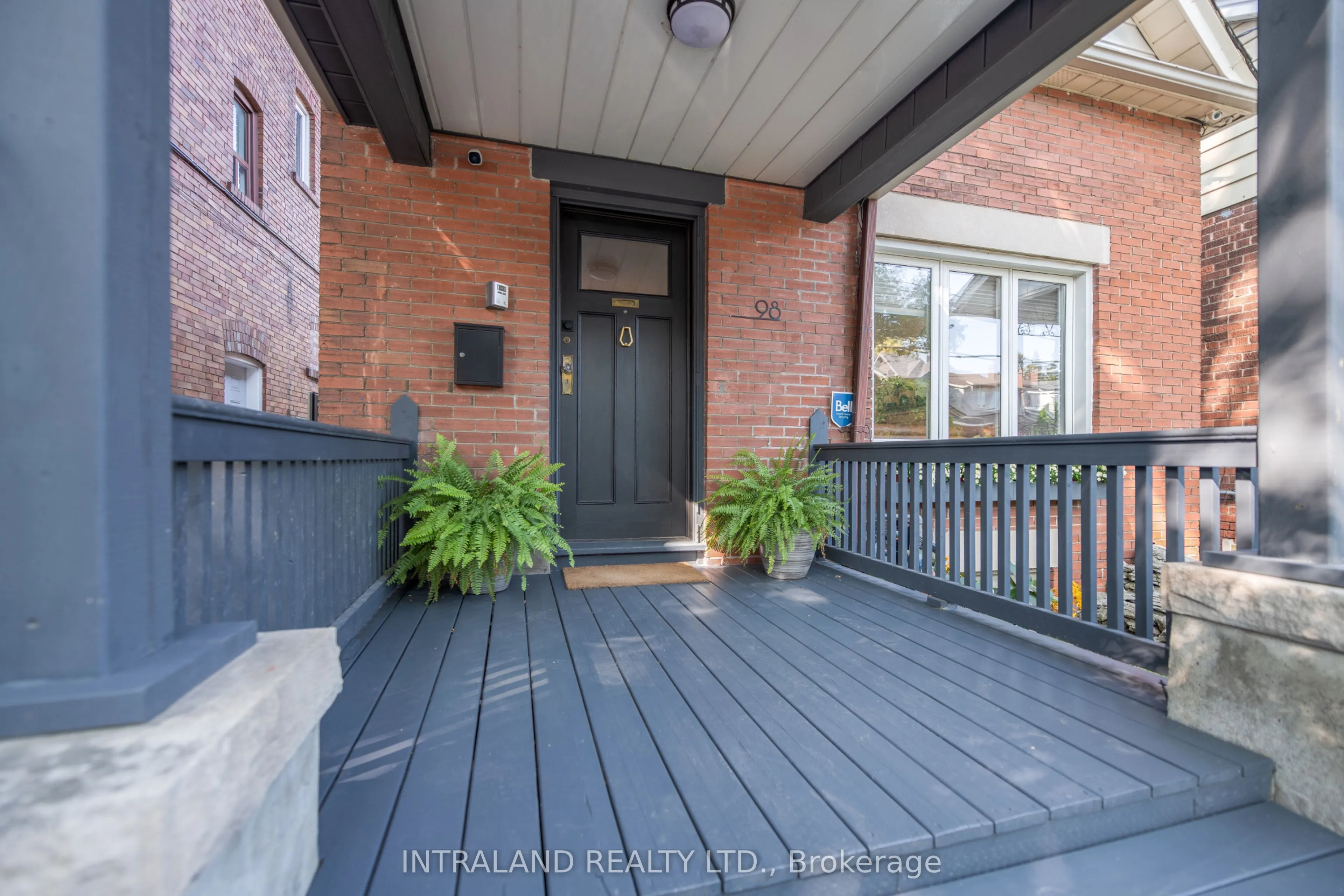 98 Atlas Avenue