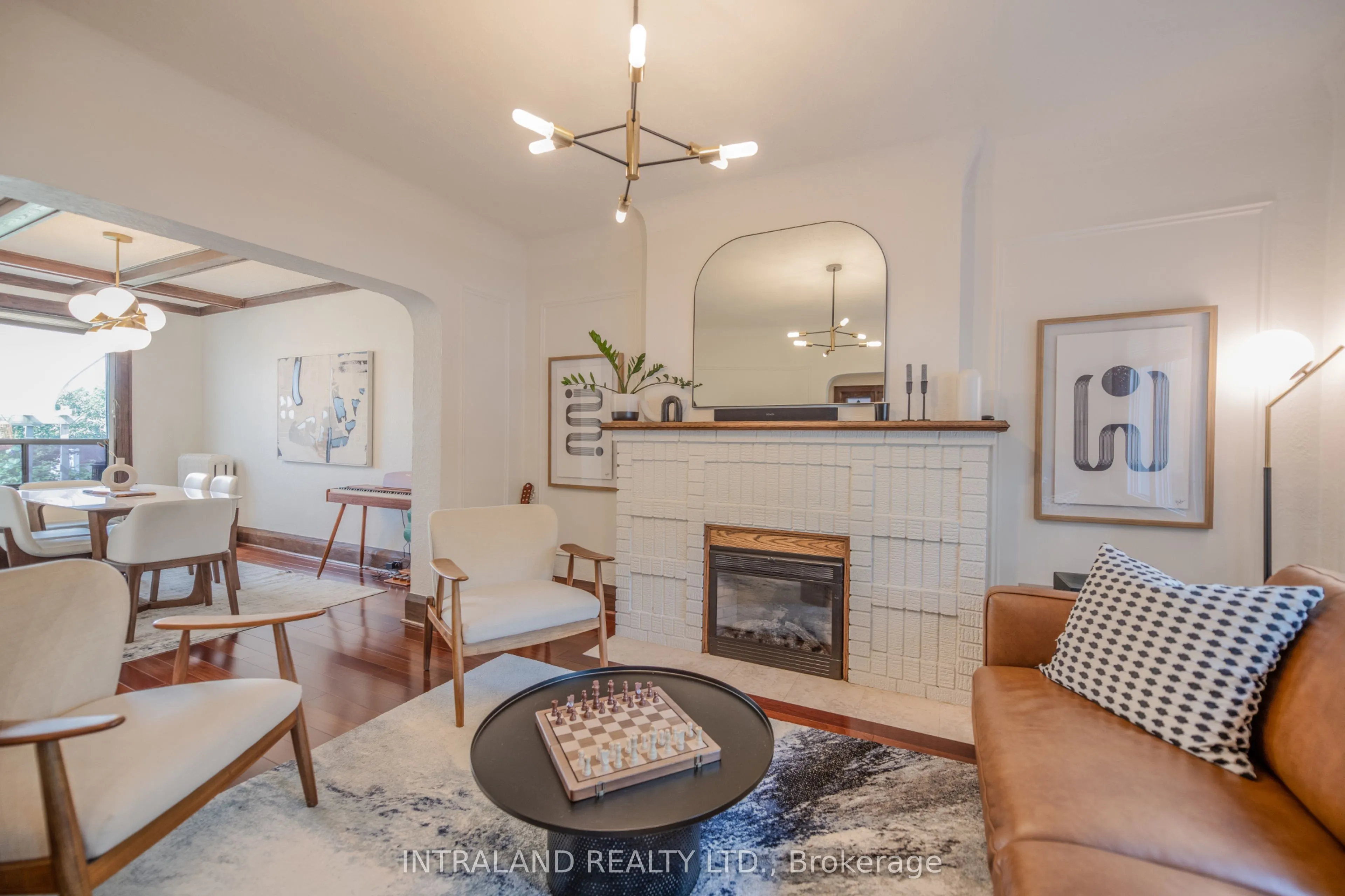 98 Atlas Avenue