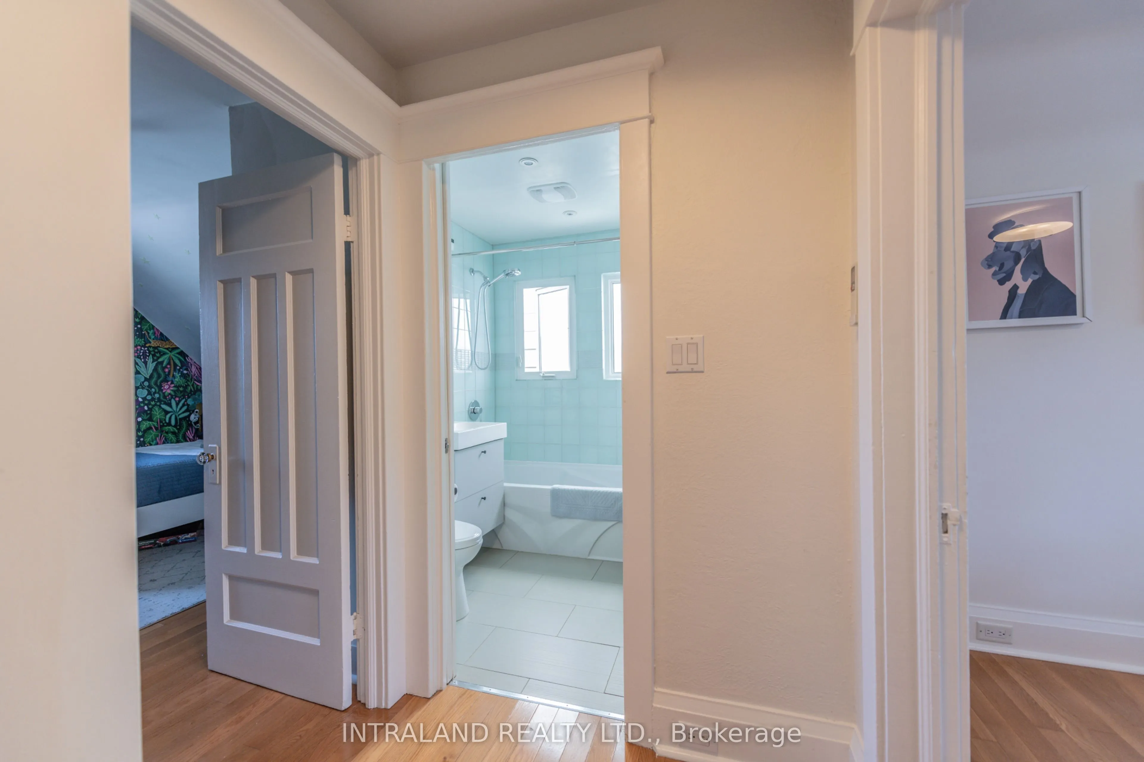 98 Atlas Avenue