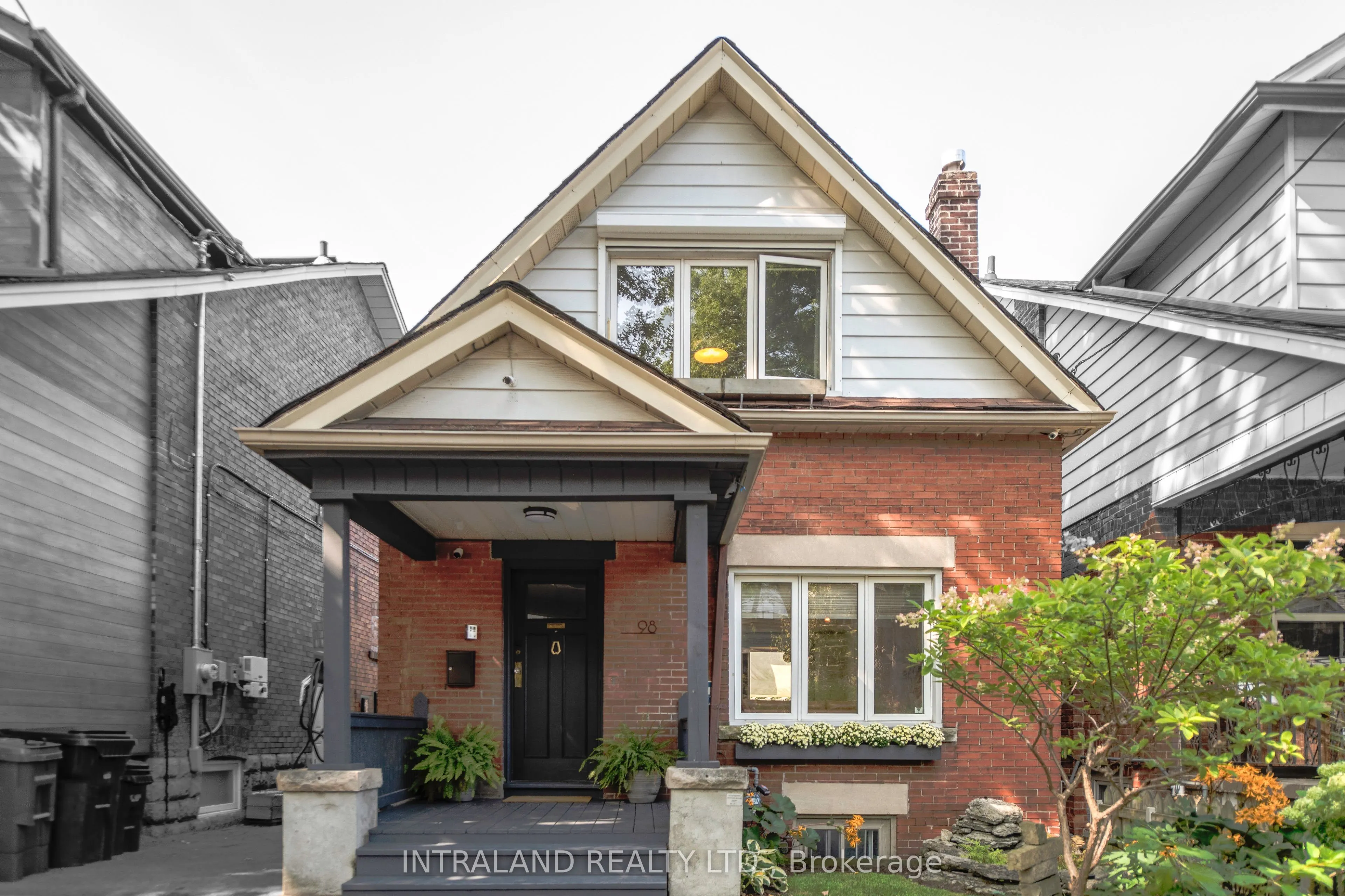 98 Atlas Avenue