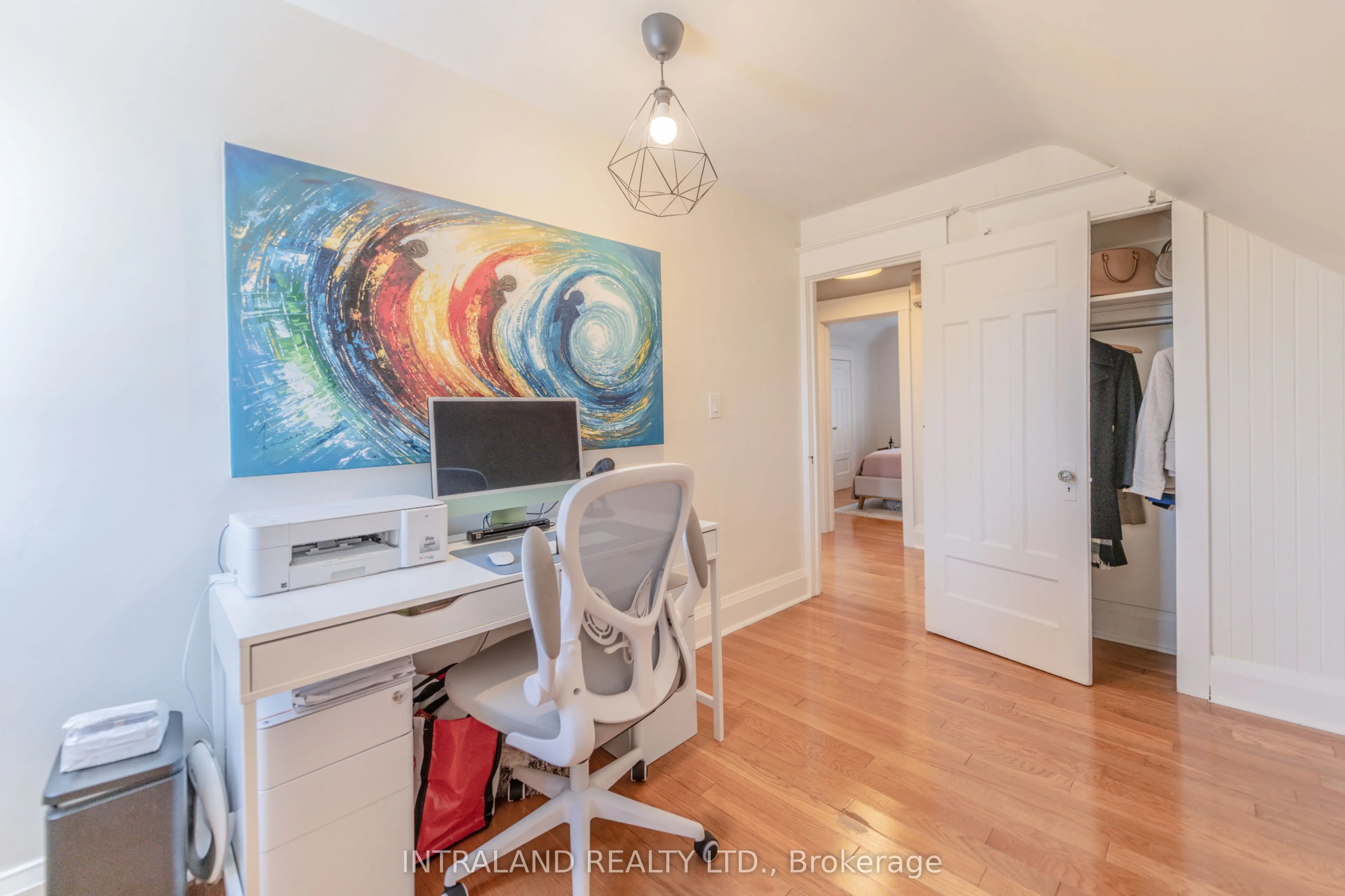 98 Atlas Avenue