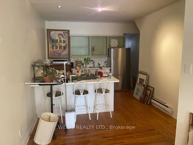 1114 Queen Street W