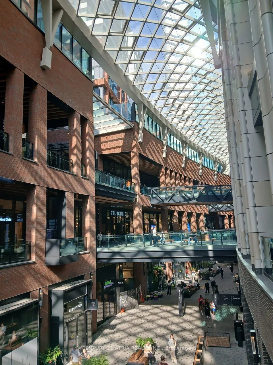 480 Front Street W, #906
