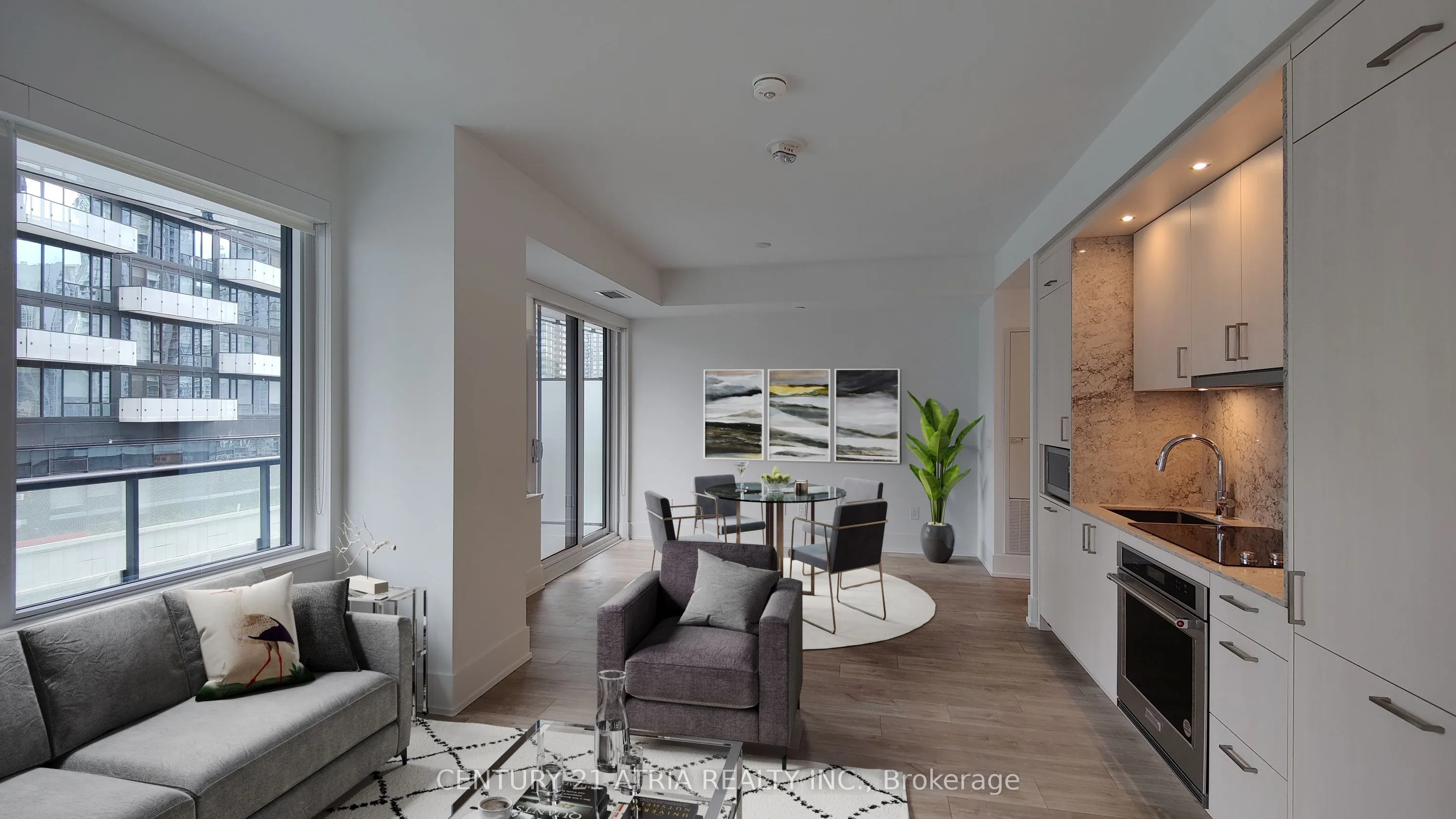 480 Front Street W, #906