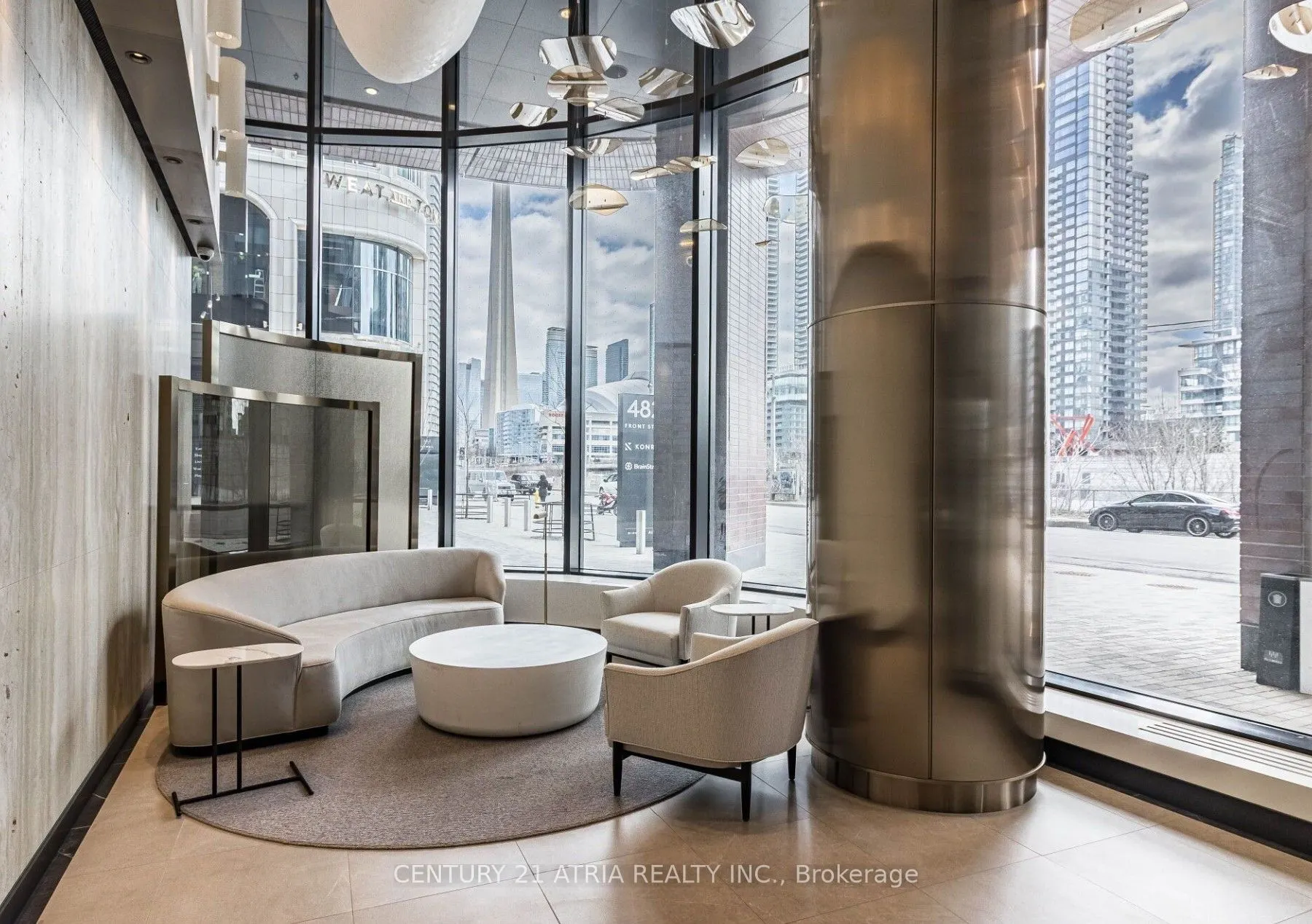 480 Front Street W, #906