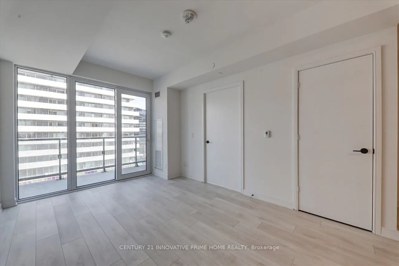 35 Rolling Mills Road E, #N606
