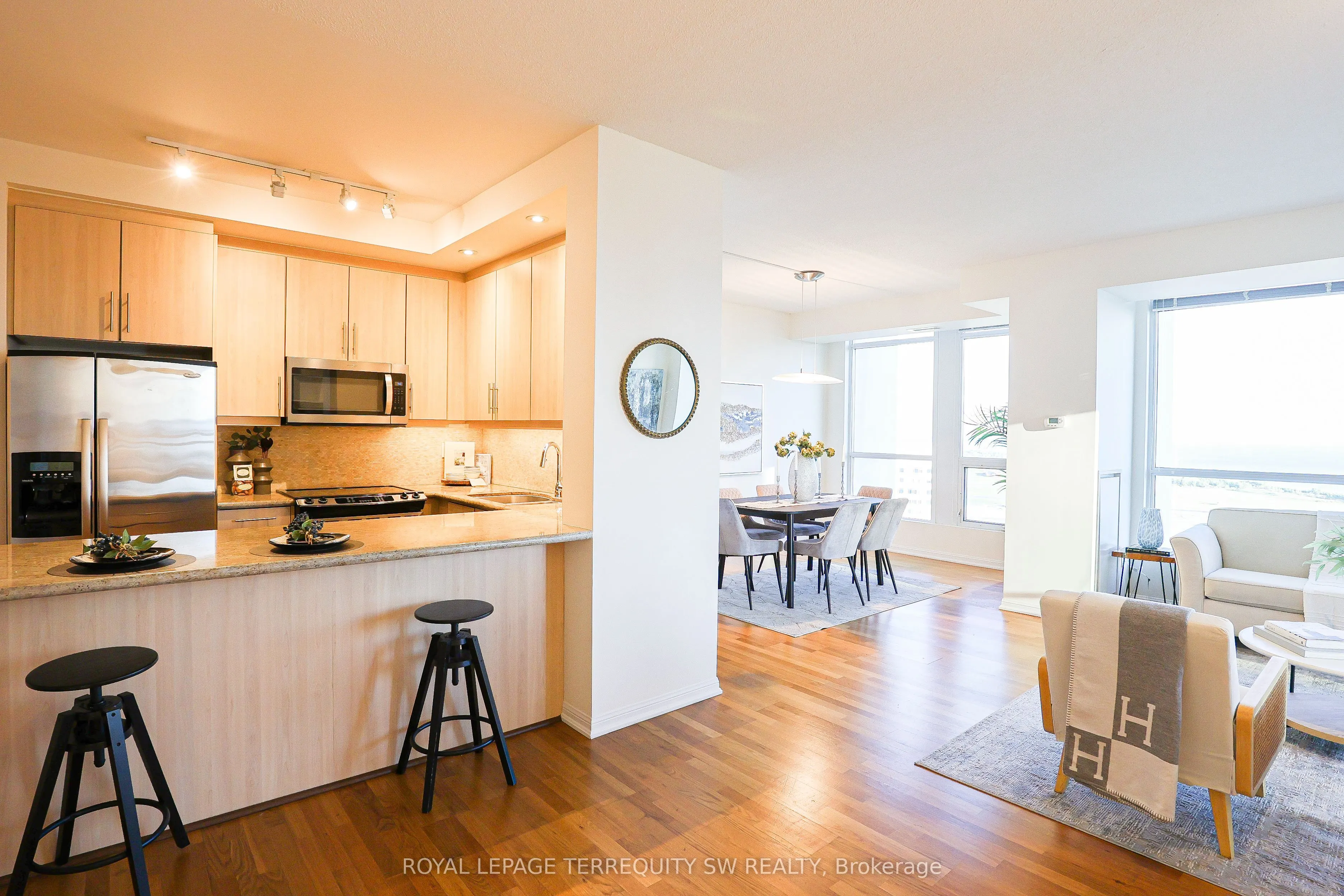 628 Fleet Street, #2806