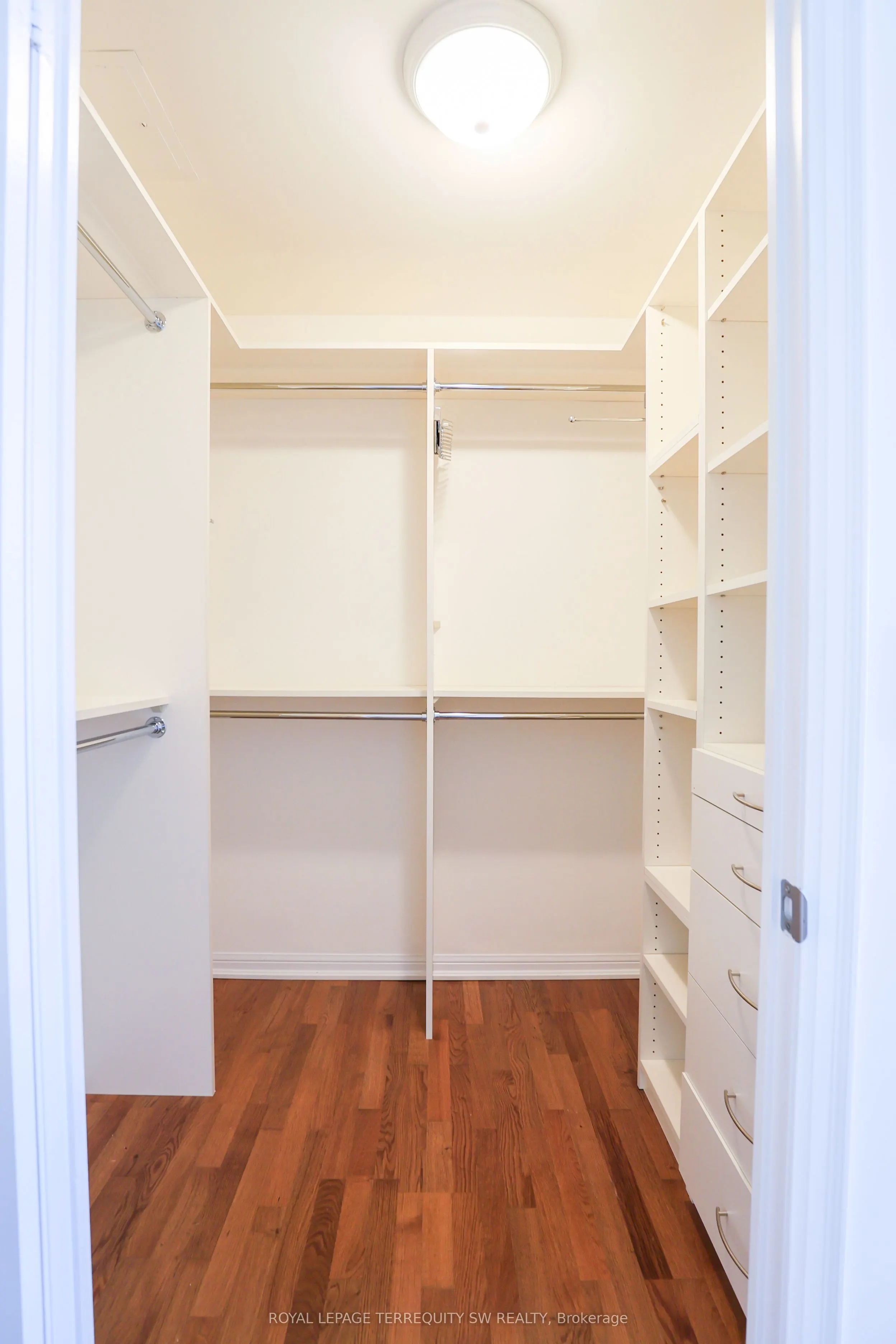 628 Fleet Street, #2806
