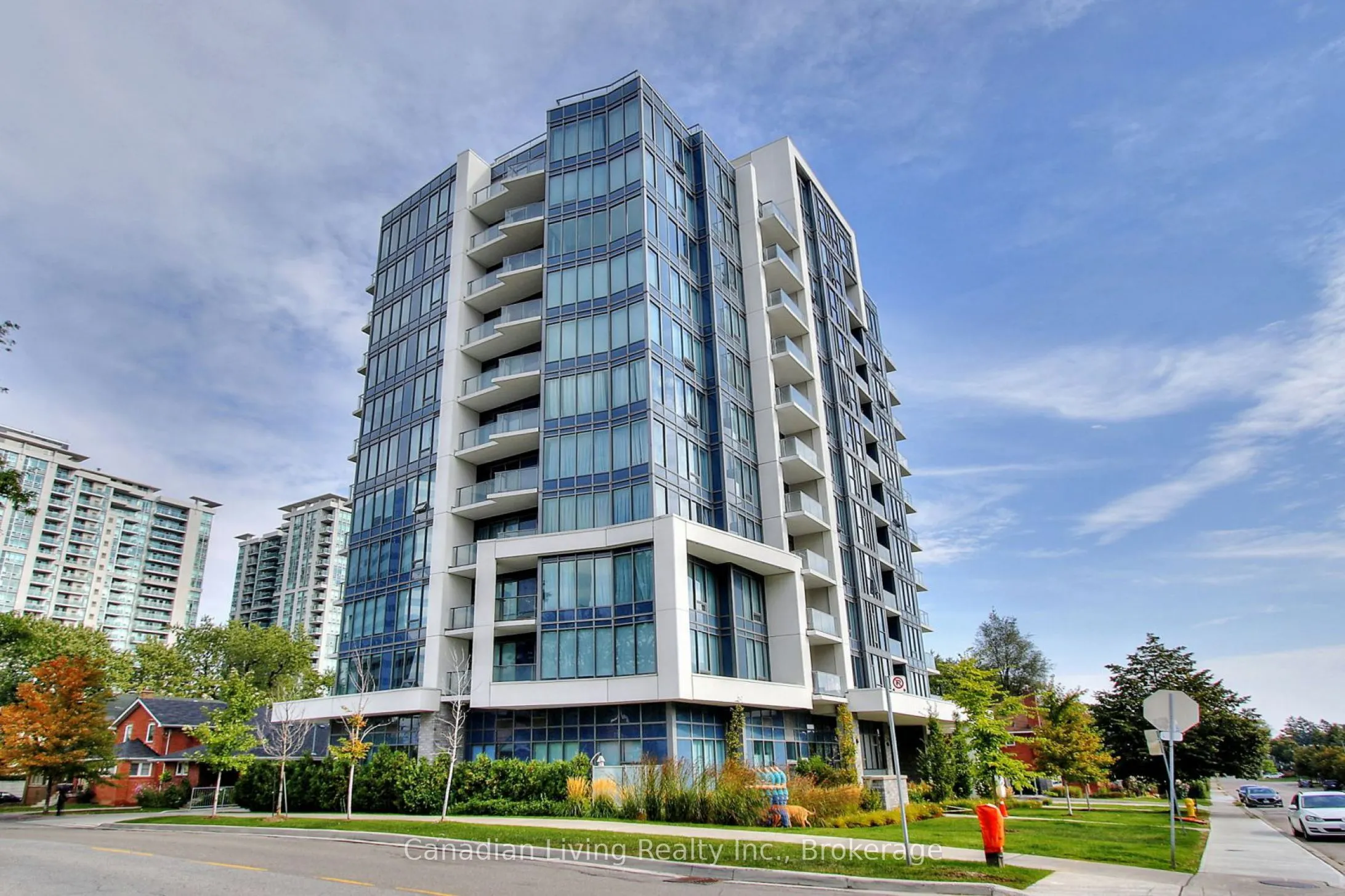 28 Avondale Avenue, #907