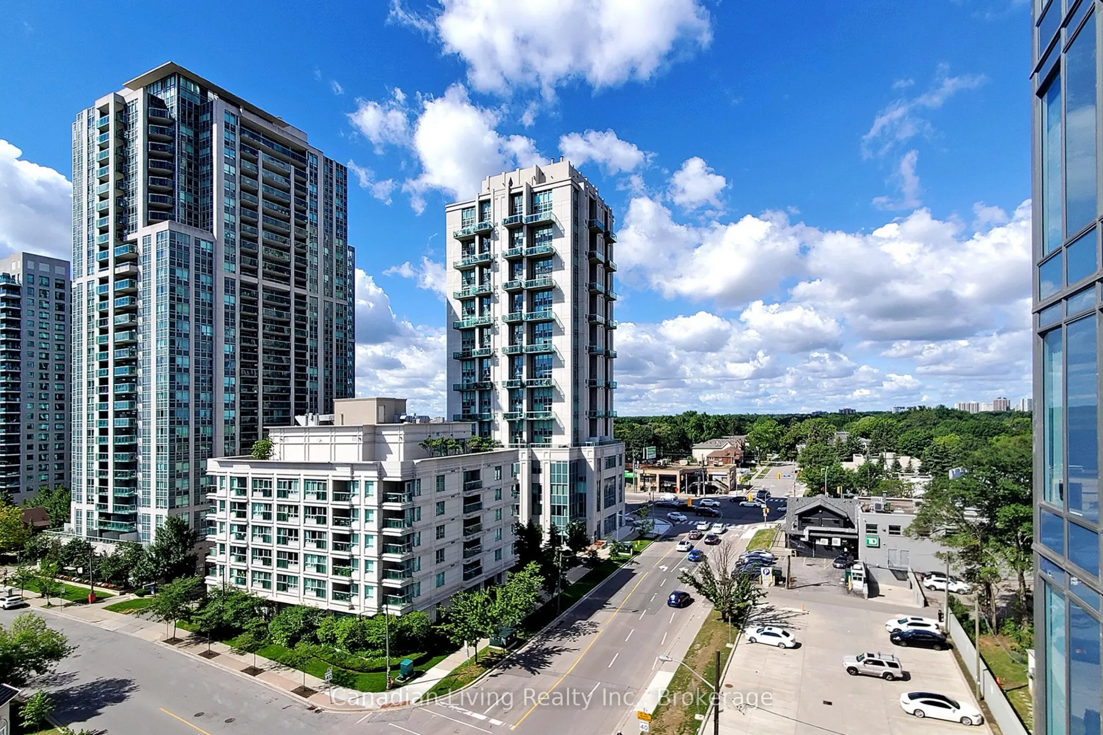 28 Avondale Avenue, #907