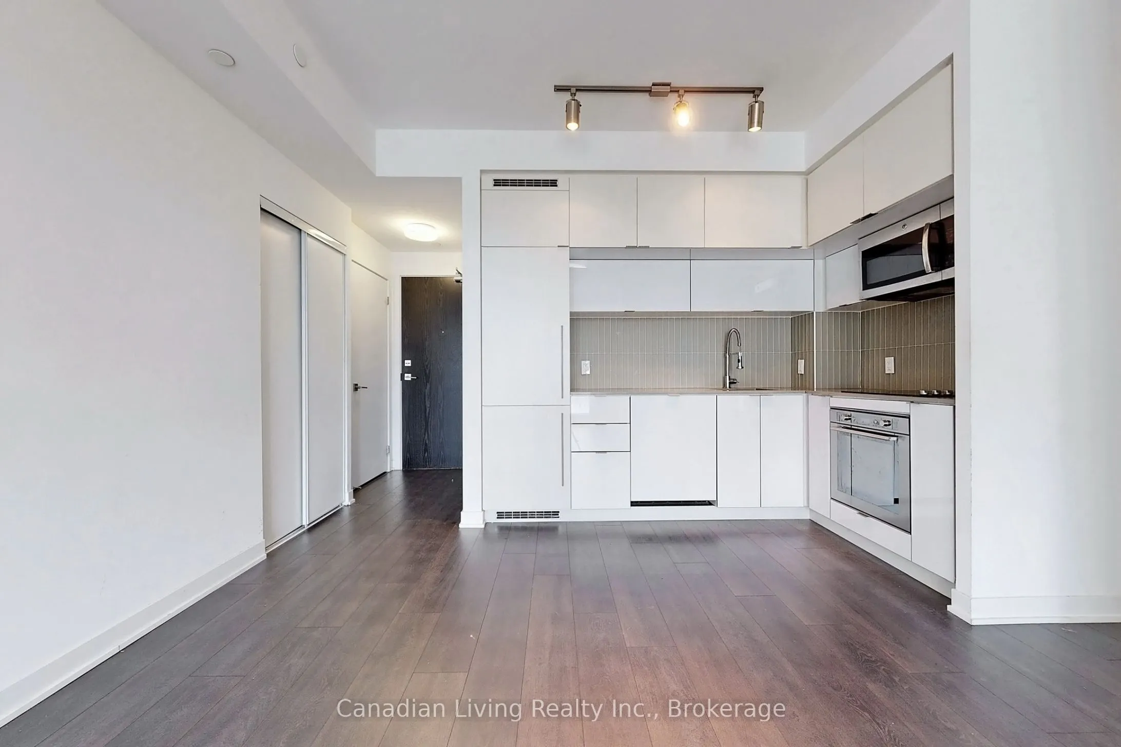 28 Avondale Avenue, #907