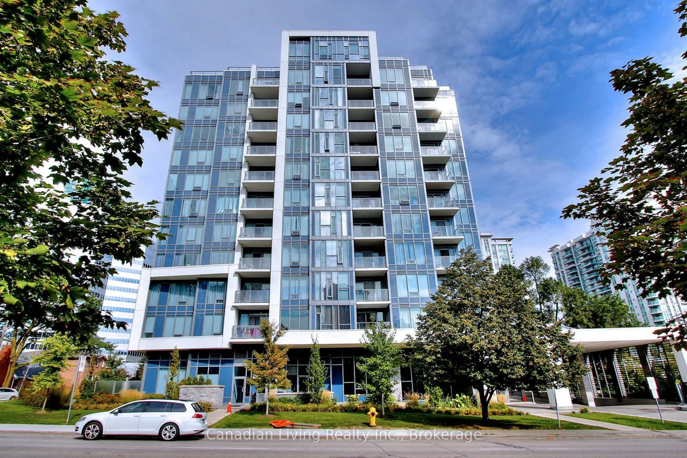 28 Avondale Avenue, #907