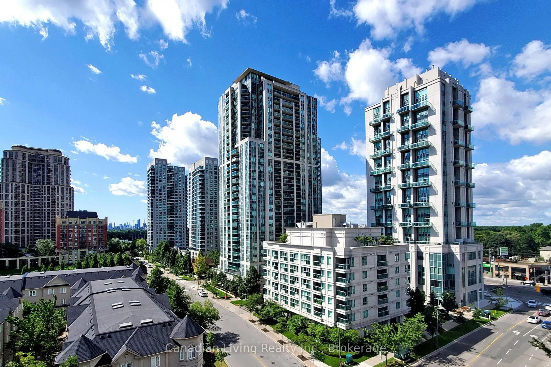 28 Avondale Avenue, #907