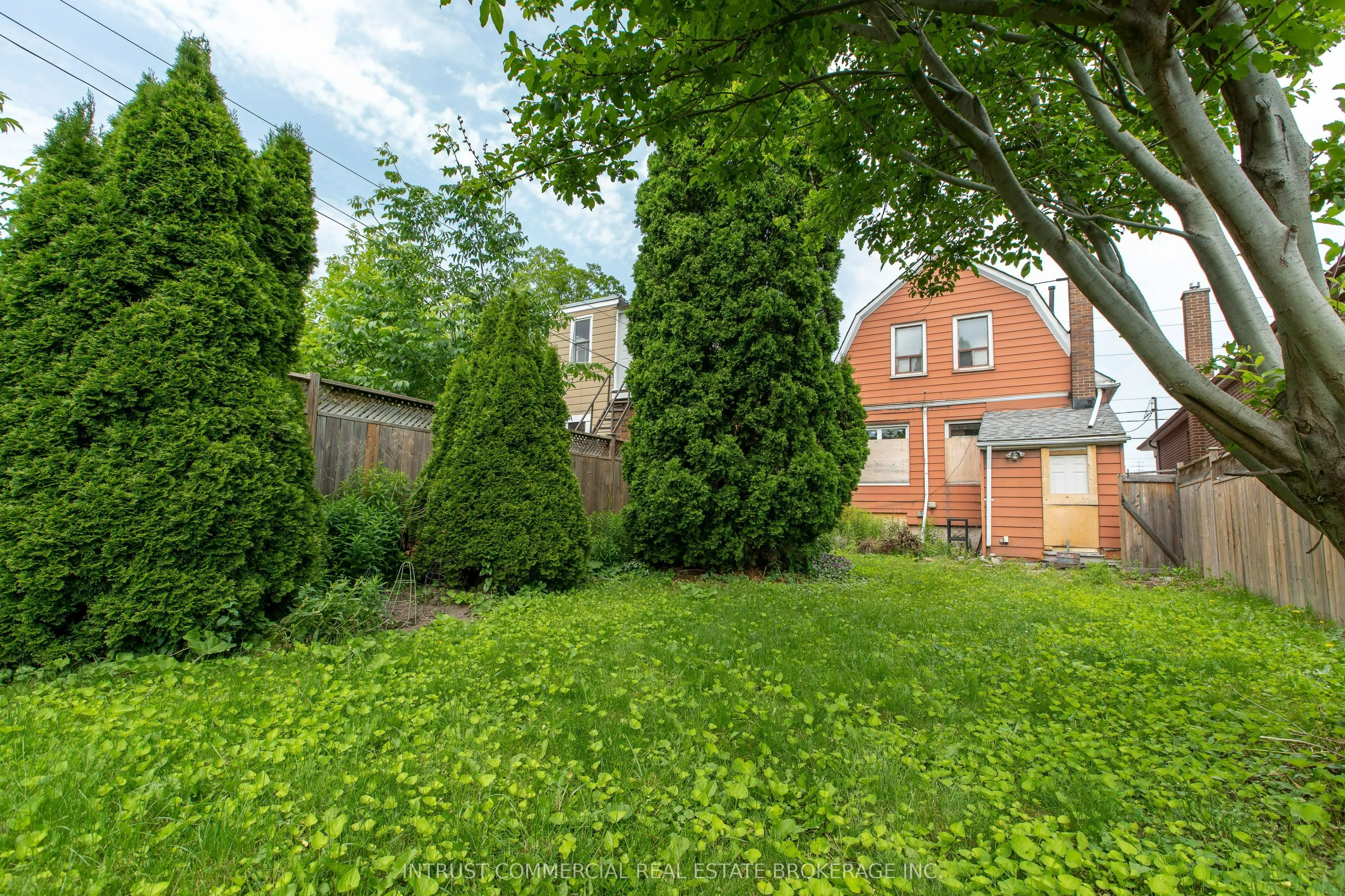 464 Oakwood Avenue