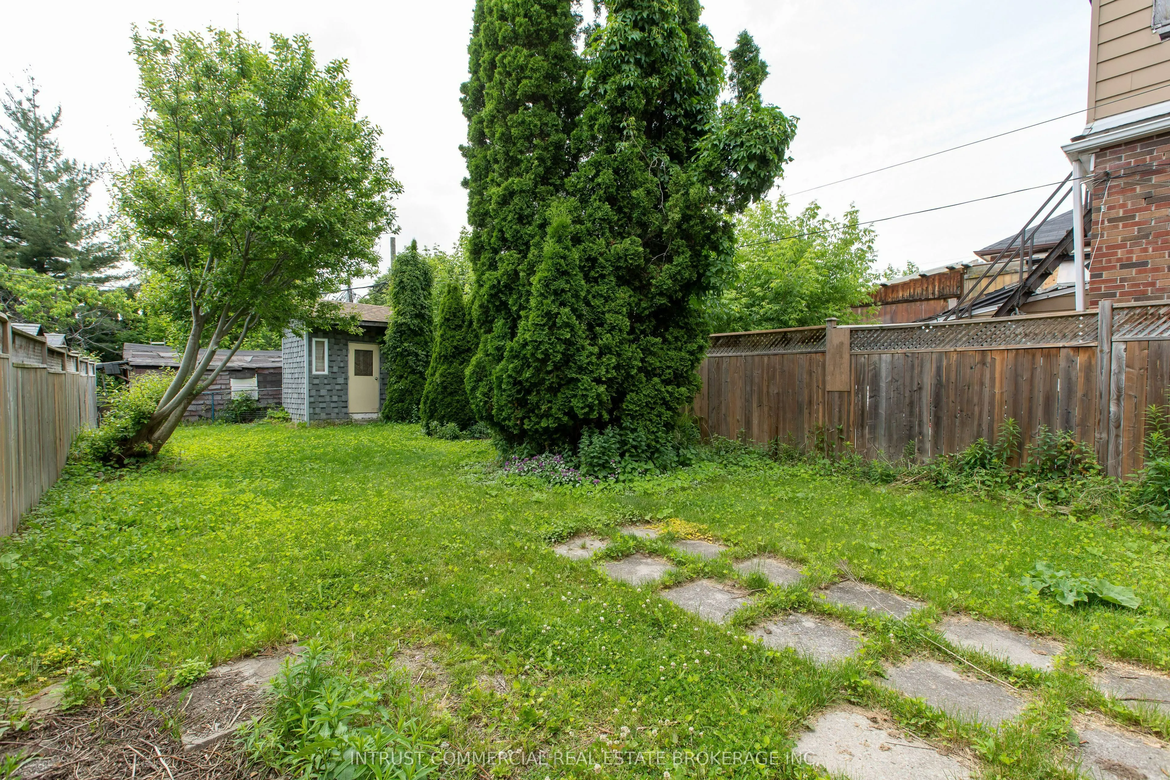 464 Oakwood Avenue