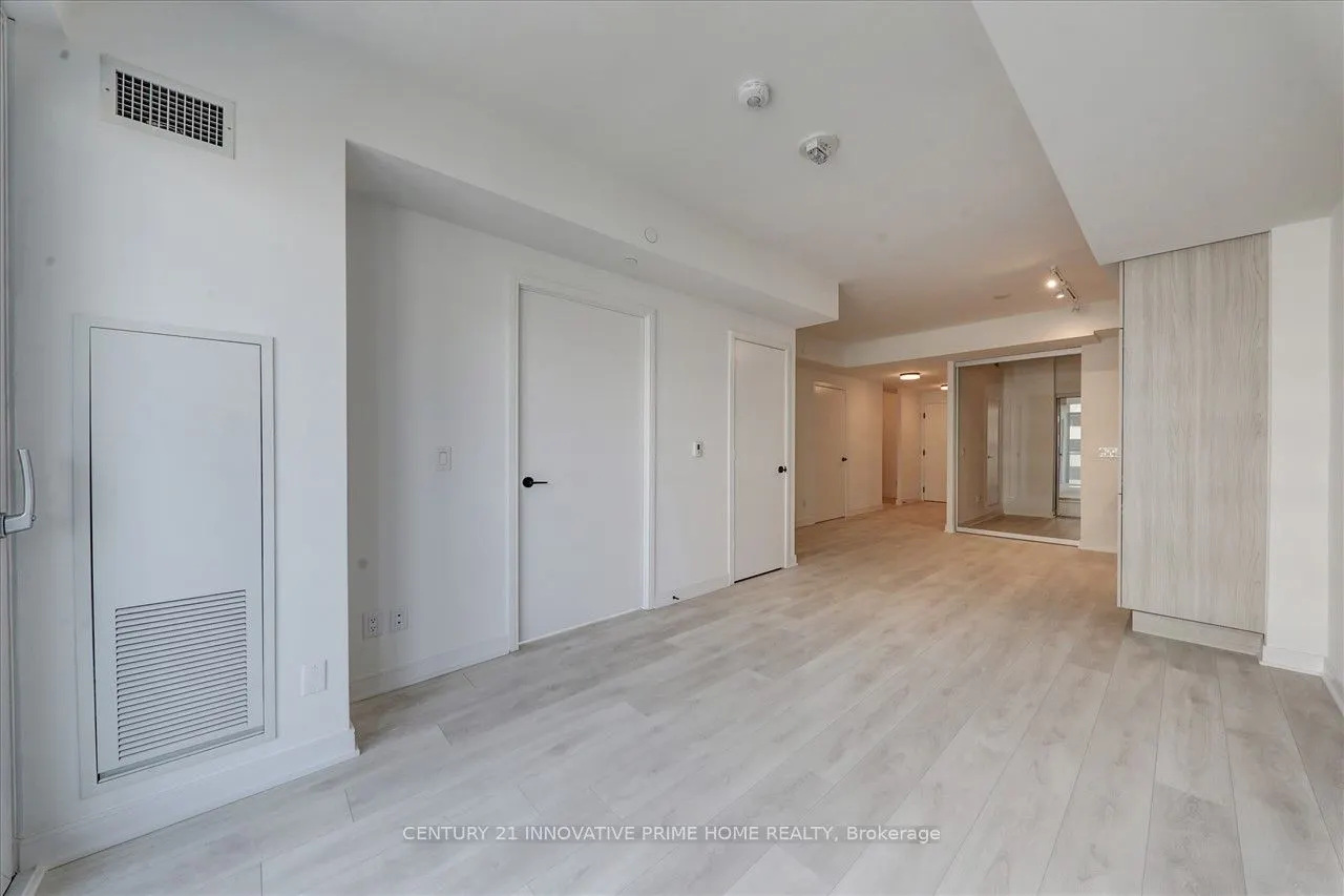 35 Rolling Mills Road E, ##N606
